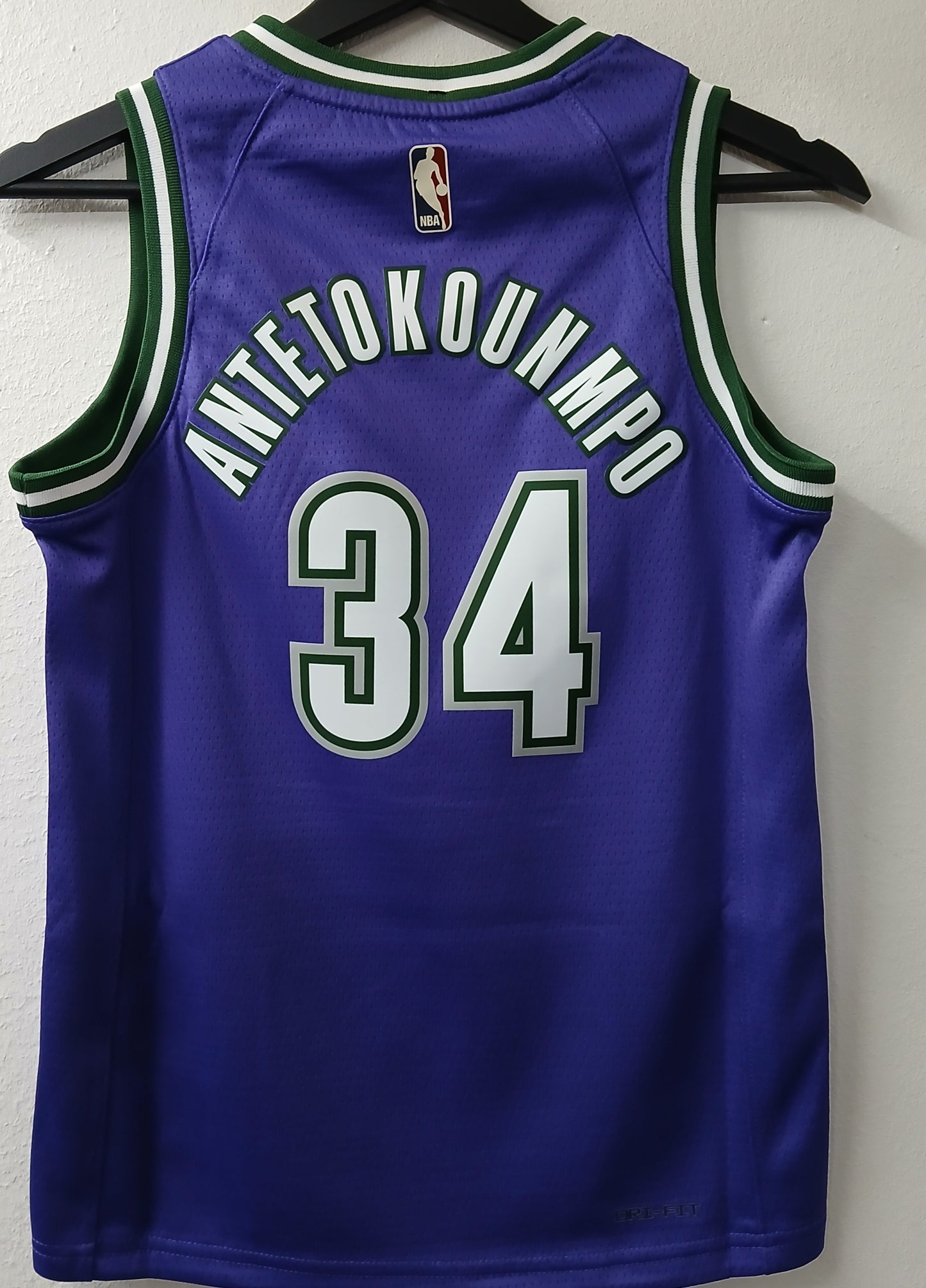 Milwaukee Bucks " Antetokounmpo"