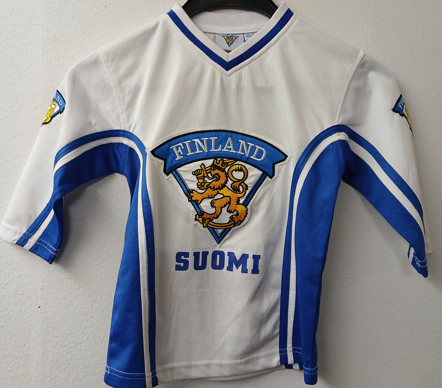 Suomi-Paita, "Selänne"
