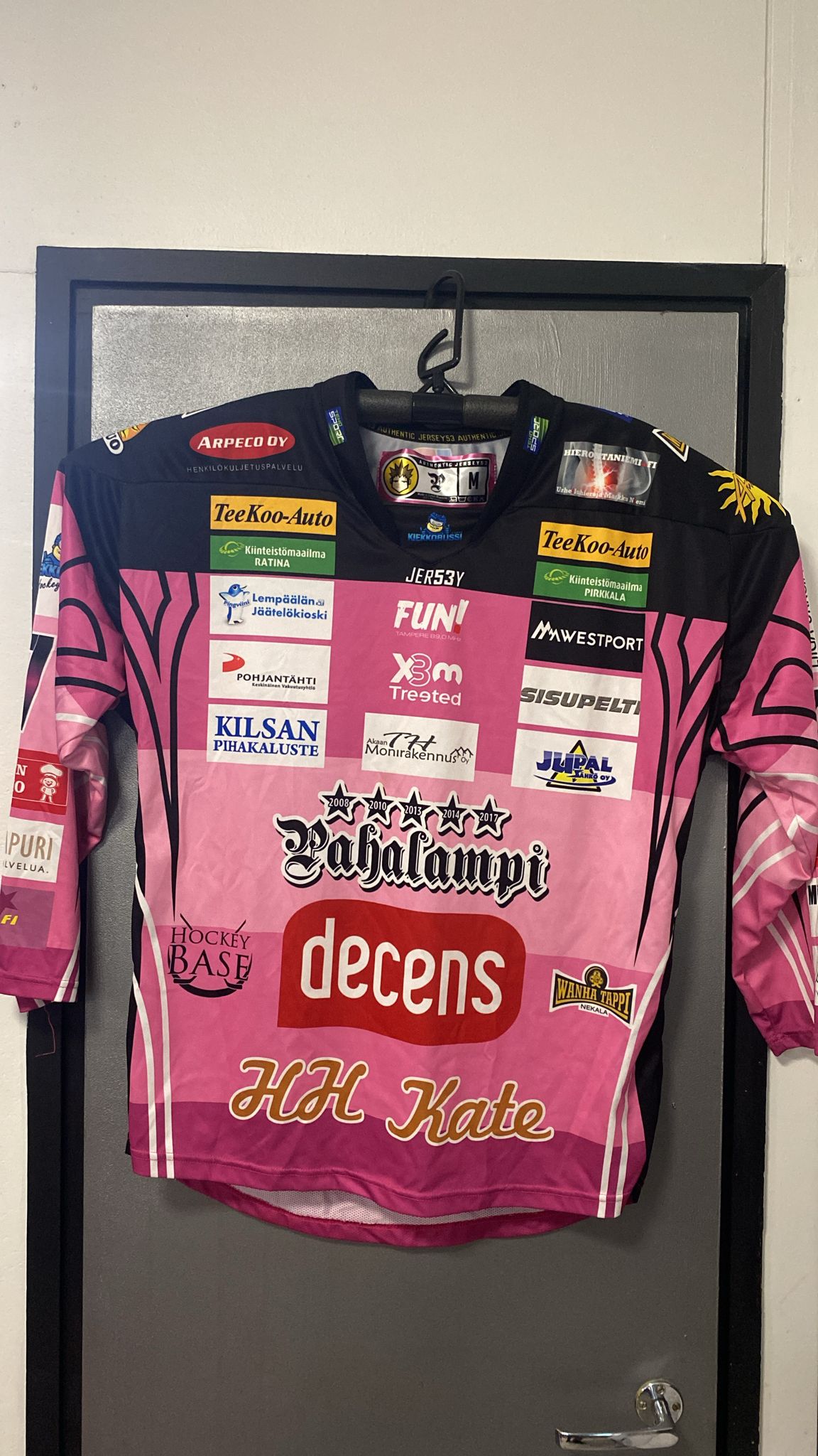 Niki Raiskio Pahalampi pelipaita koko M