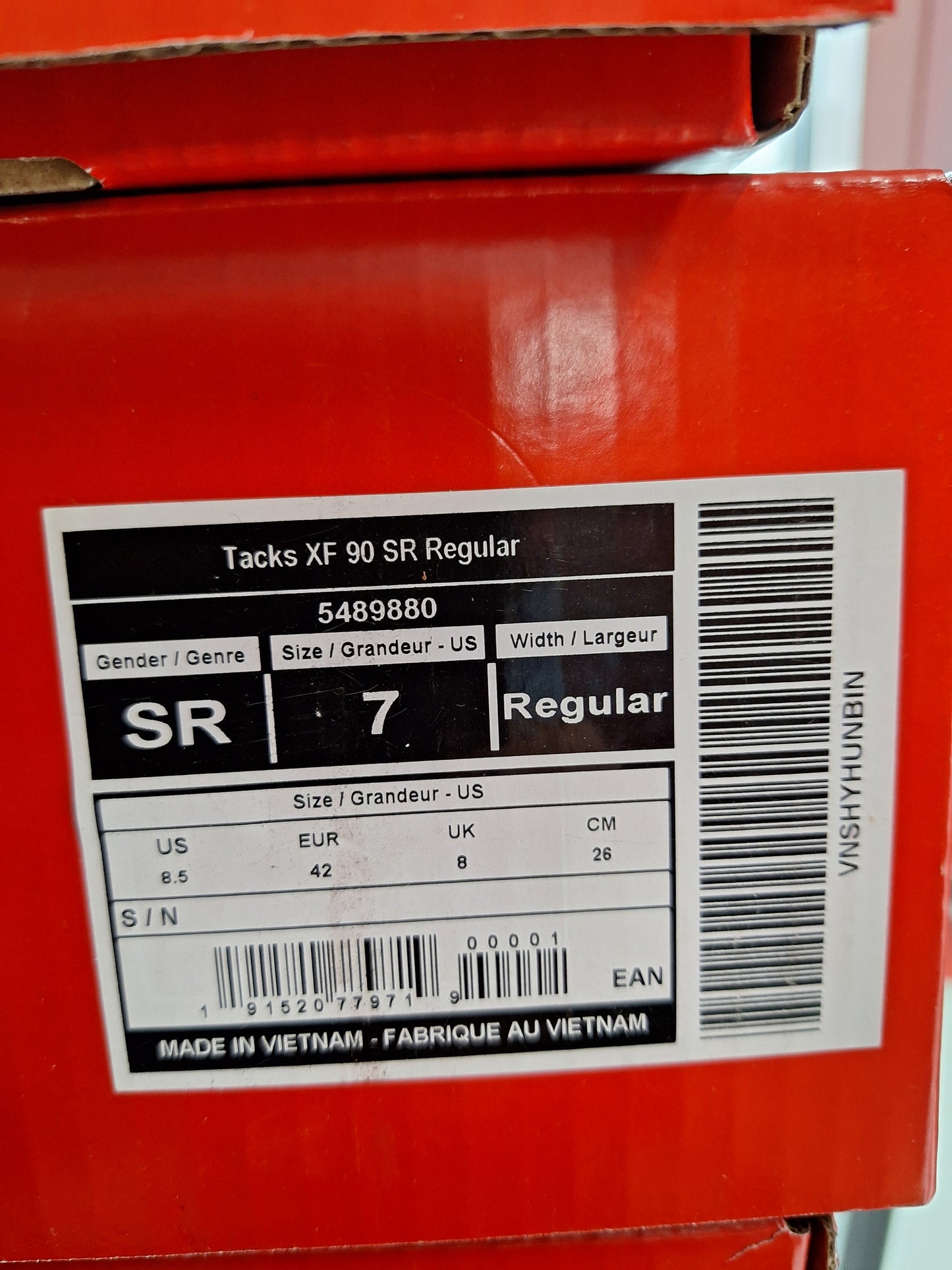 CCM XF90 koko 7 = 42 lesti Regular