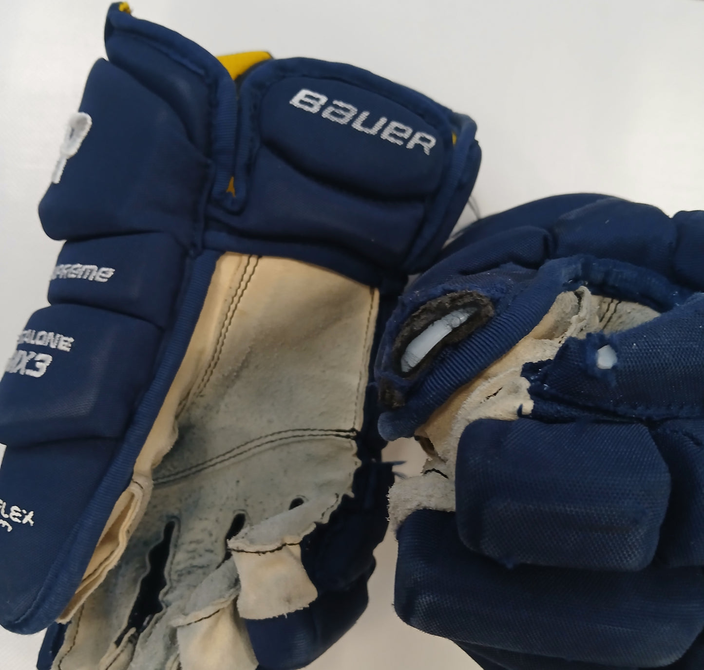Bauer supreme mx3 hanskat.