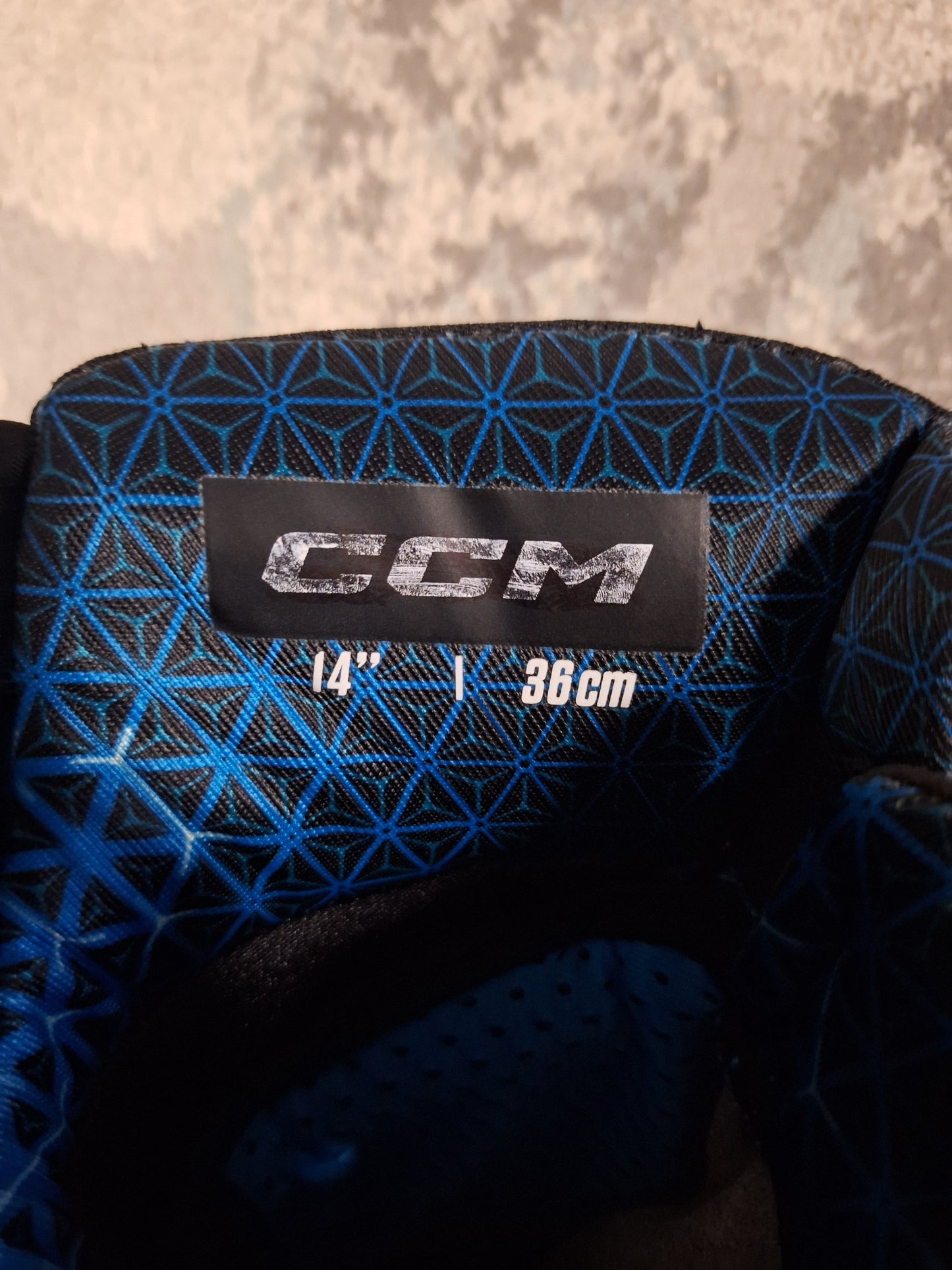 CCM FT8 Pro koko 14 kunto hyvä