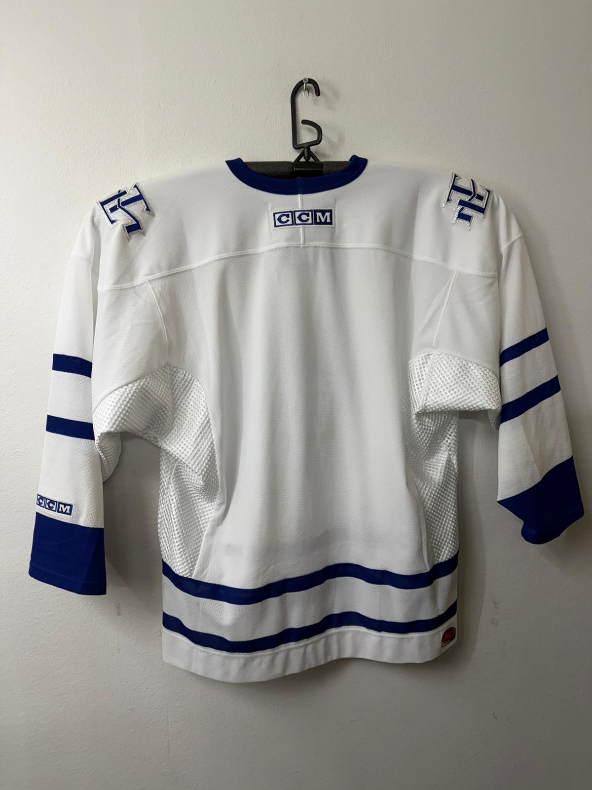 Toronto paita käytetty kunto ihan ok ja koko Sr L.