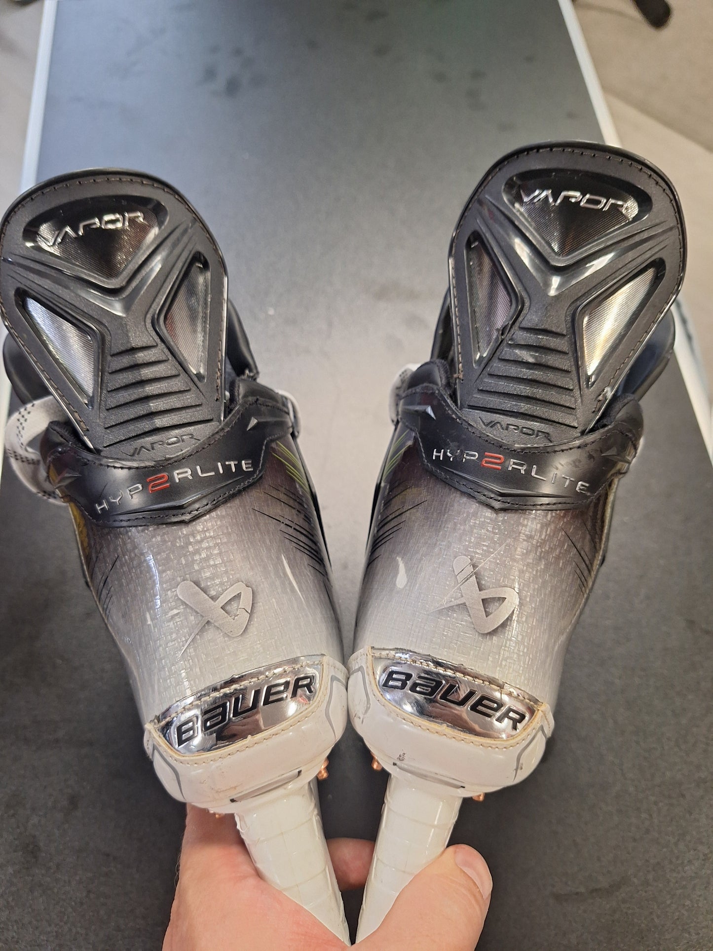 Bauer hyperlite koko 6 = 40,5 fit 2