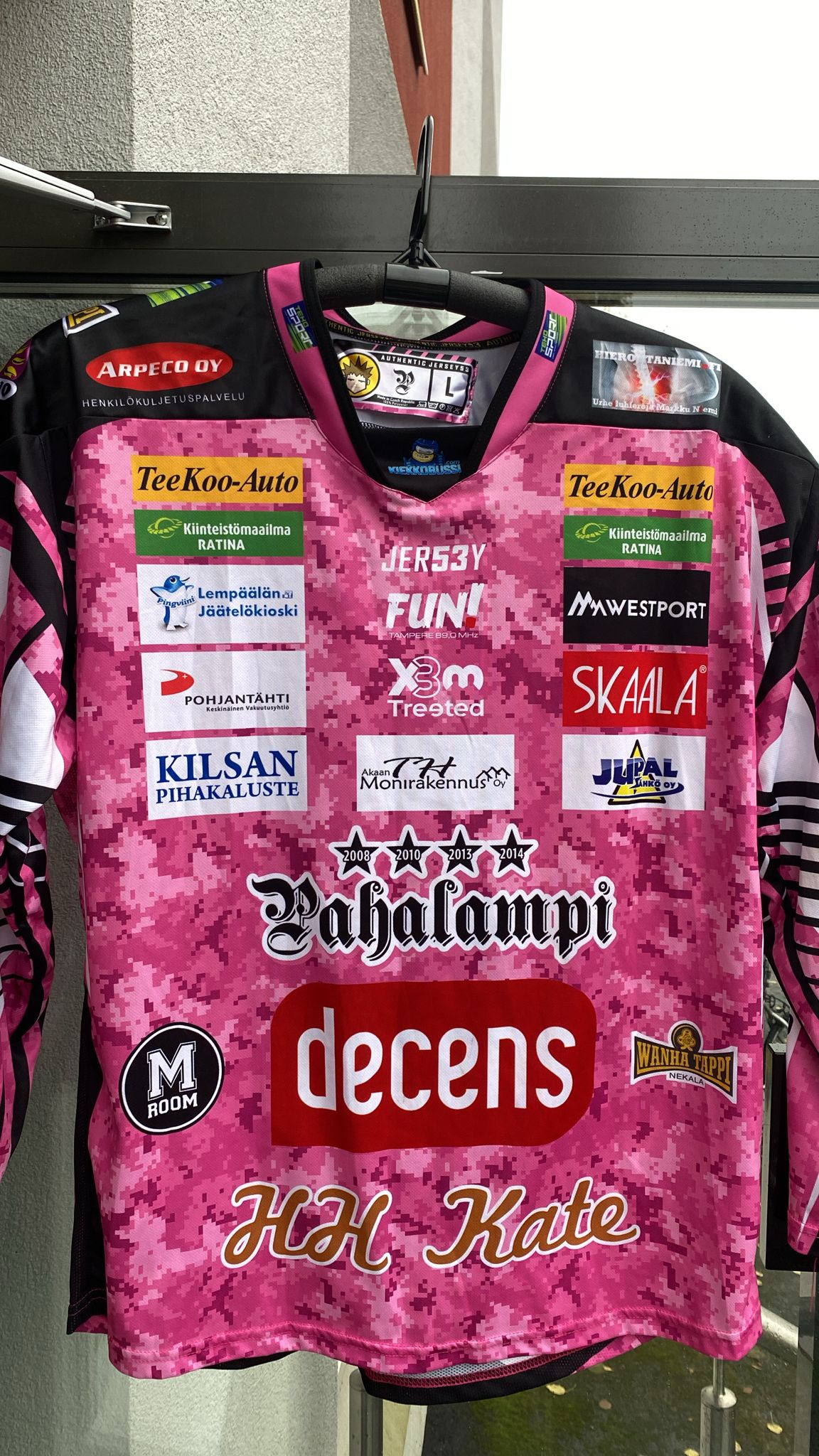 Jonatan Tanuksen Pahalampi paita rullakiekon Liigapaita koko L