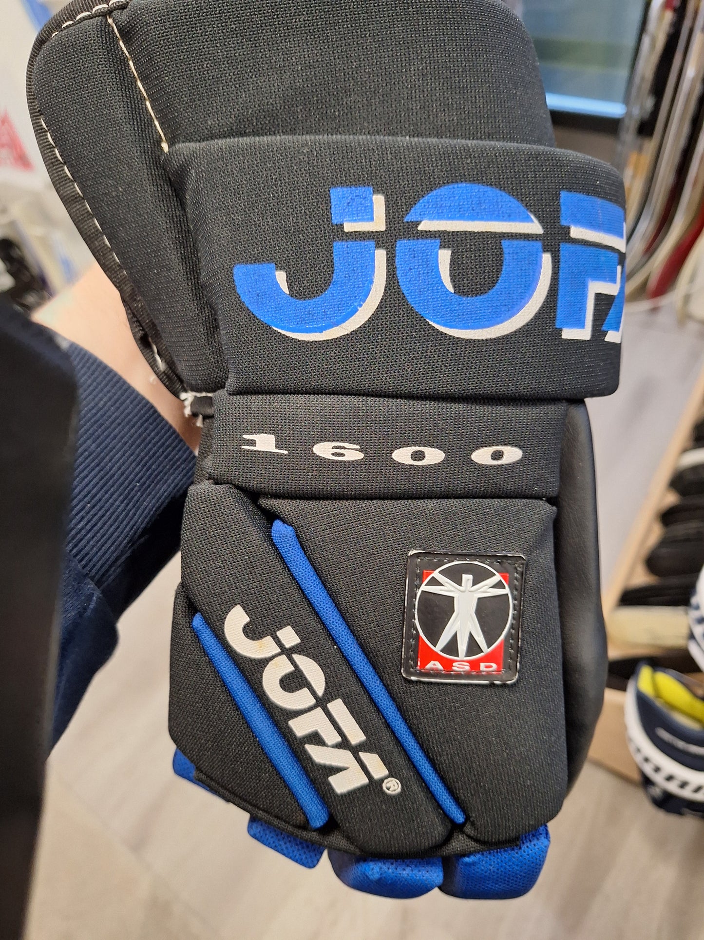 Jofa 1600 koko 15 käytetty