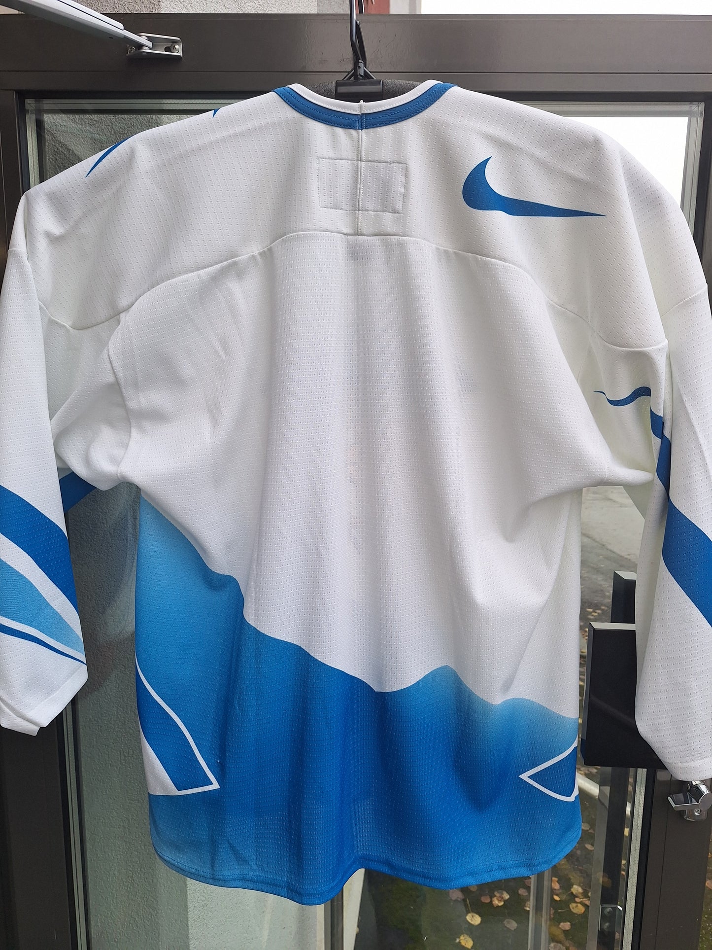 Suomi Nike paita koko XL