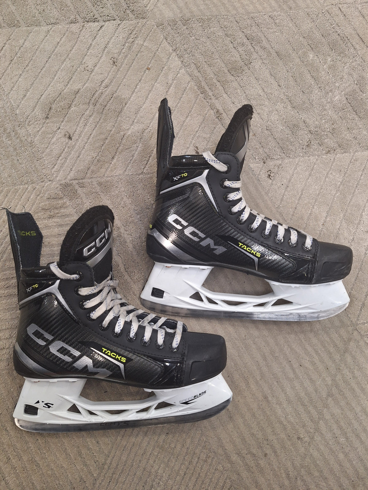 CCM tacks XF70 koko 8=43 lesti regular