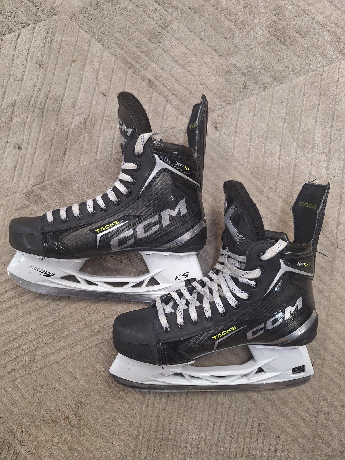 CCM tacks XF70 koko 8=43 lesti regular