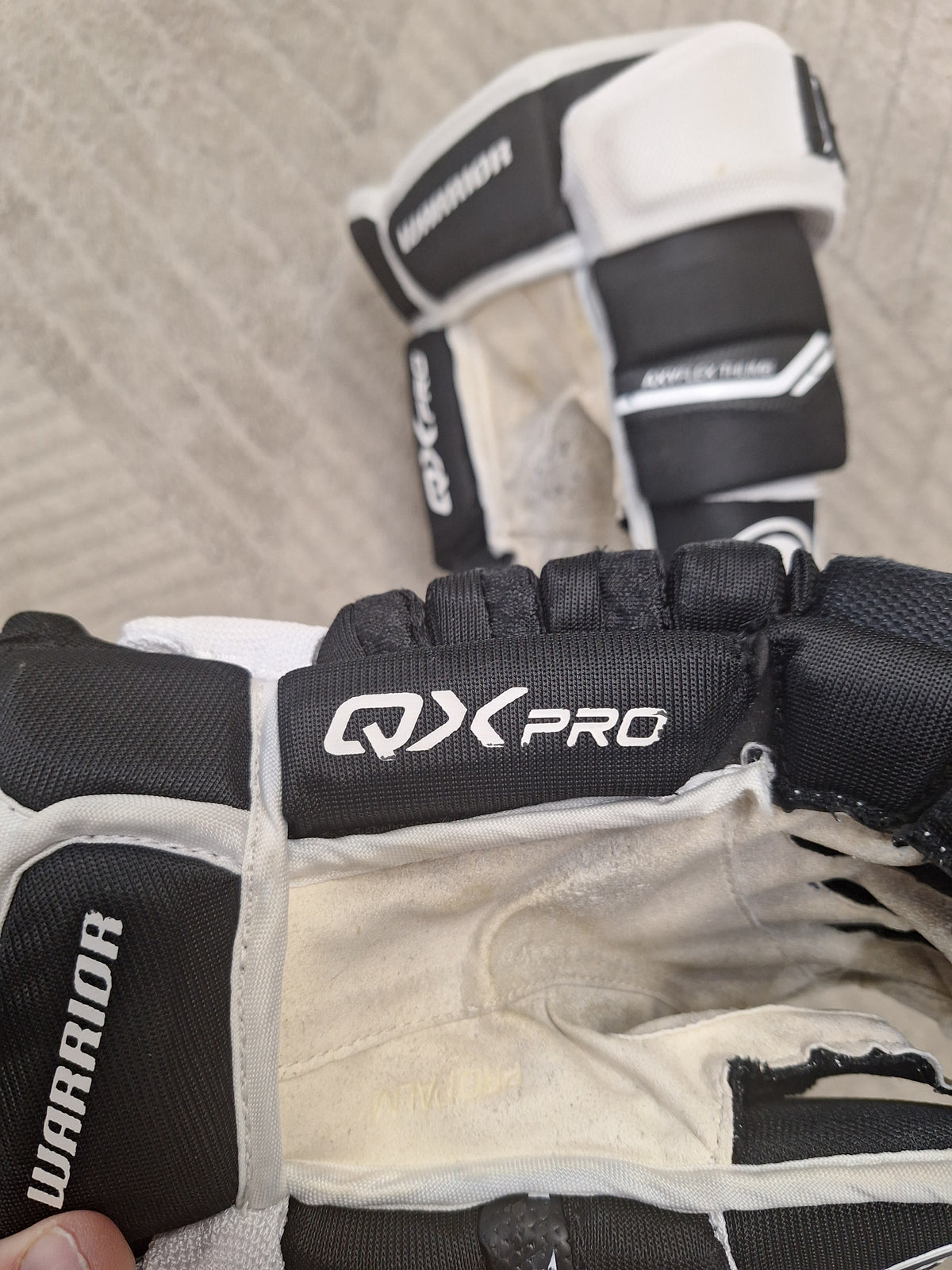 Warrior QXpro koko 13 käytetyt kunto ok