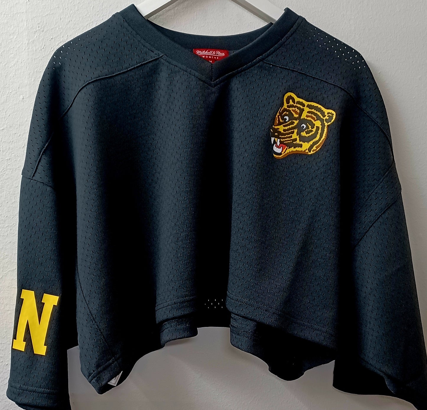 Naisten Boston Bruins crop top-paita