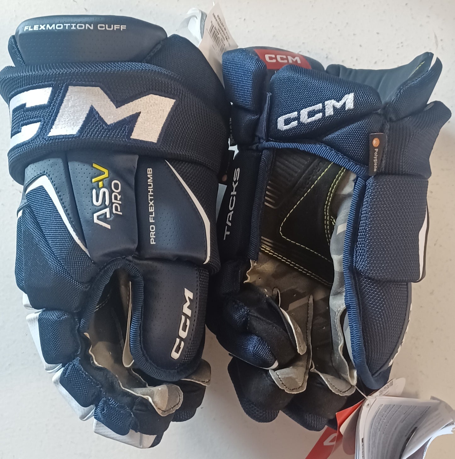 CCM AS-V Pro hanskat