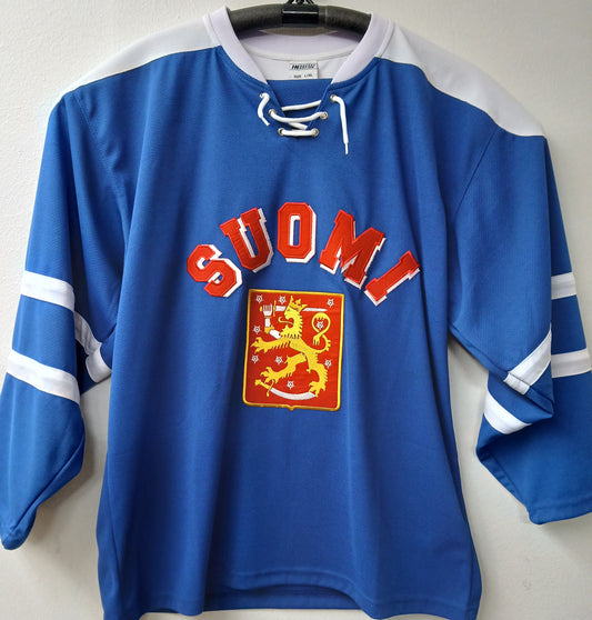 Suomi - Paita. Aleksander Barkovin nimmarilla.