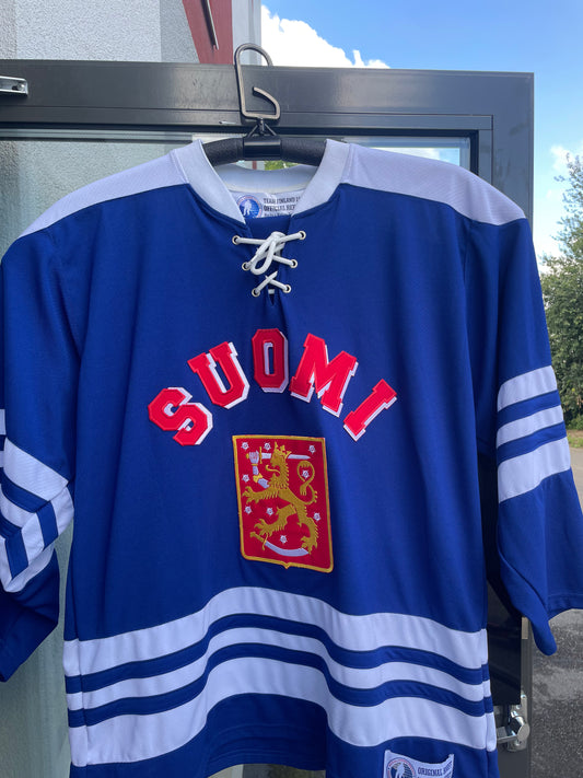 Laine Retrosuomipaita