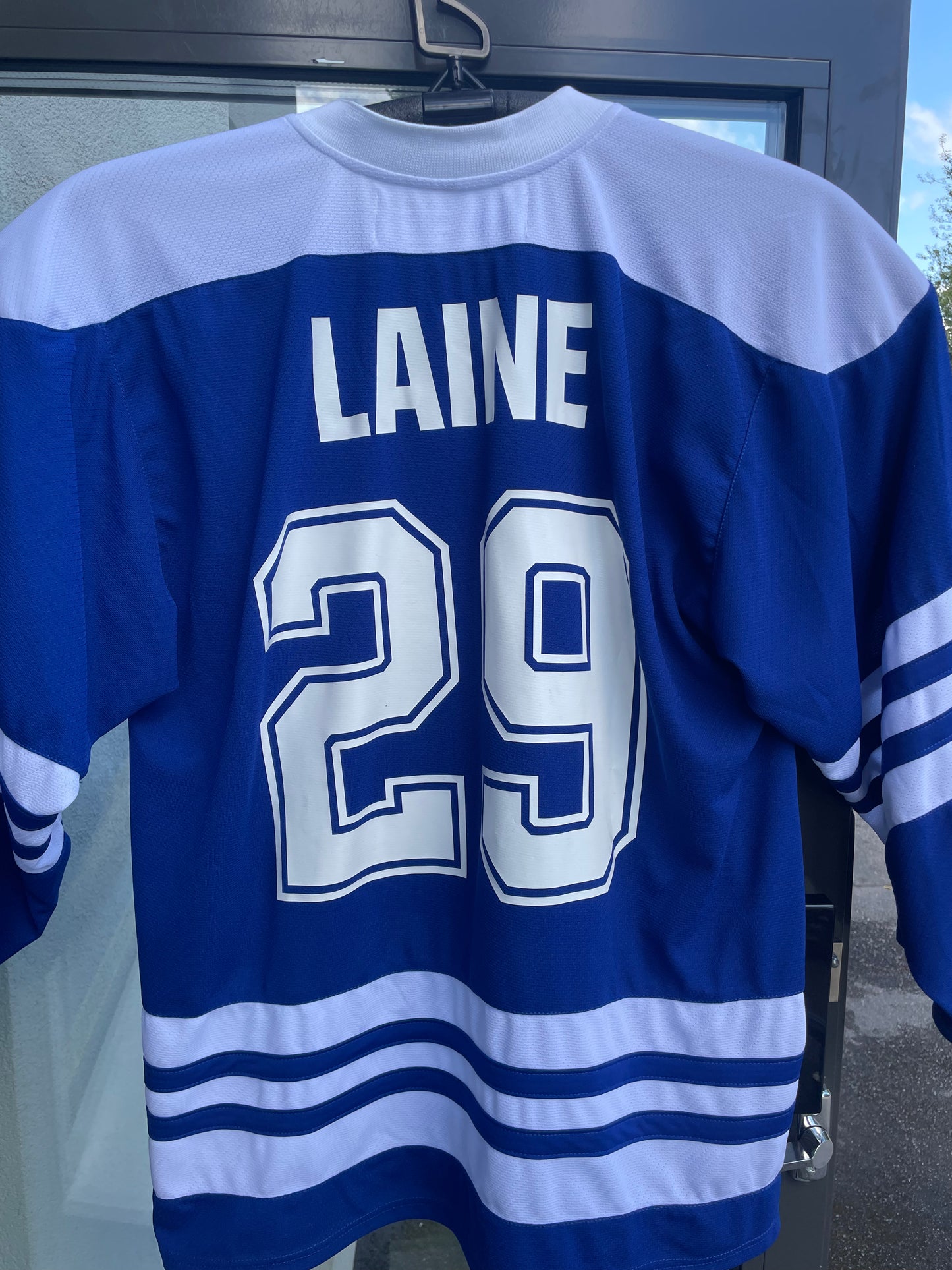 Laine Retrosuomipaita