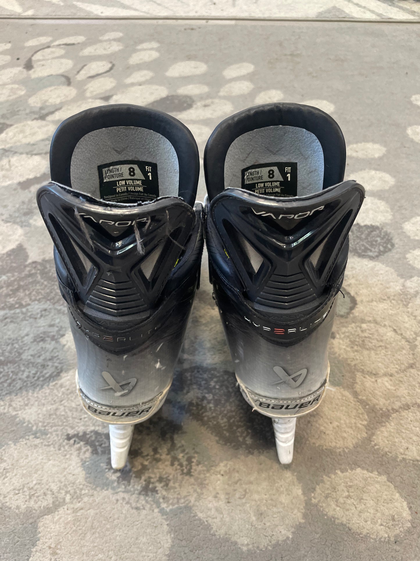 Bauer Vapor Hyperlite 2 koko 8 käytetty