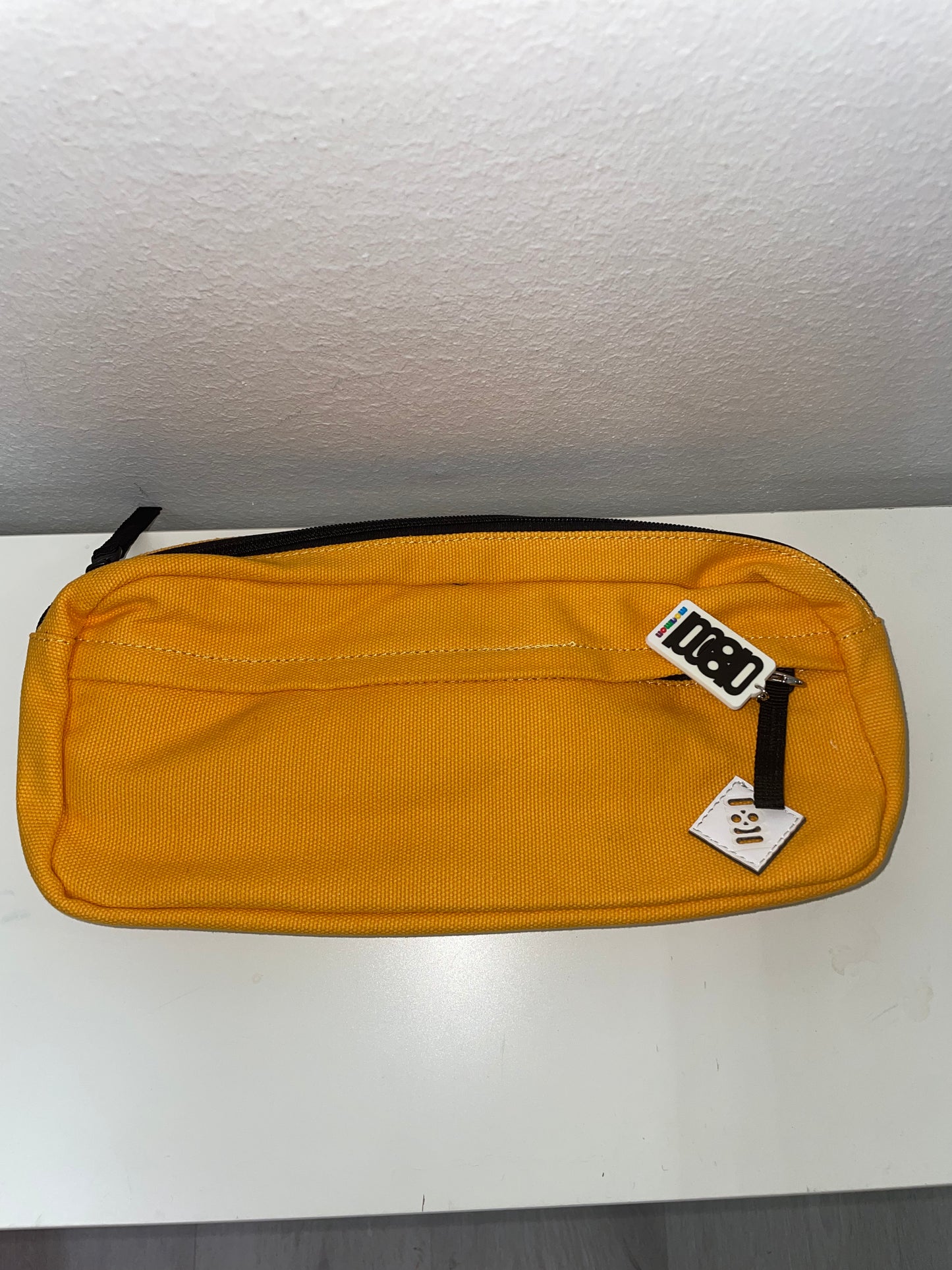 Classic Yellow Vyölaukku