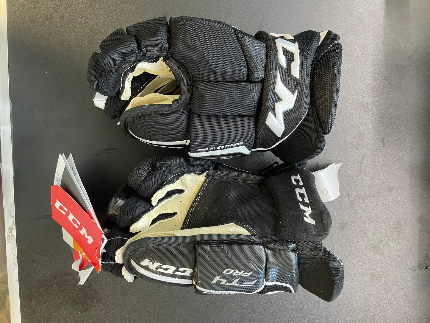 CCM Jetspeed FT4 pro hanskat 13”