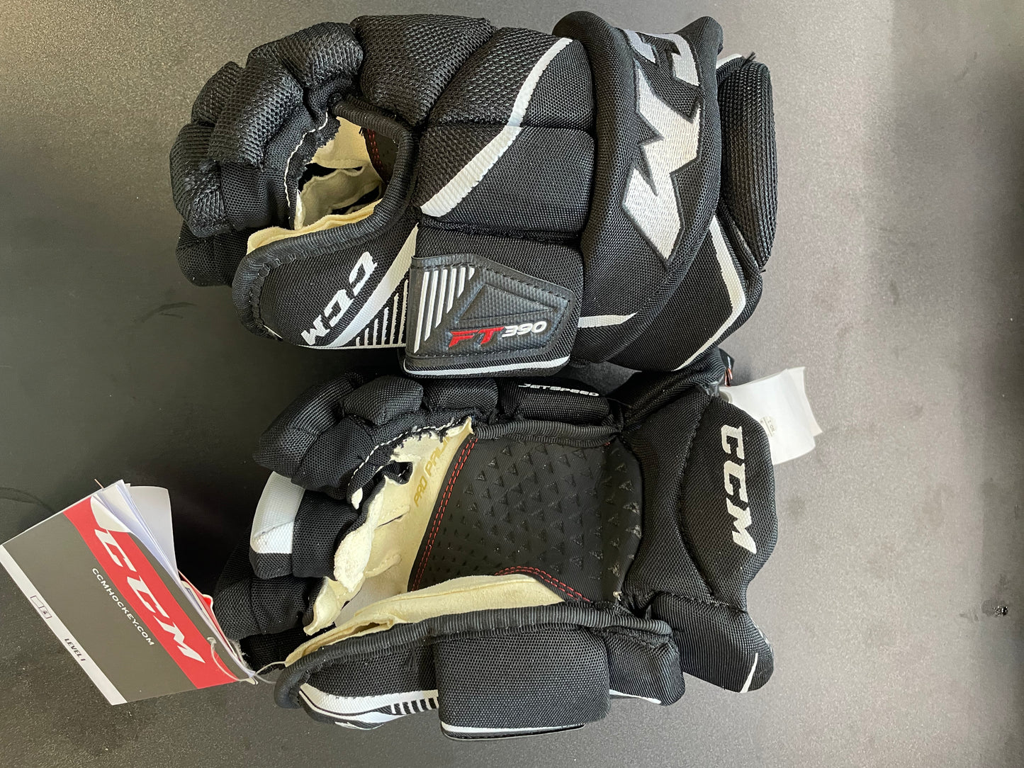 CCM Jetspeed FT390 hanskat 12”