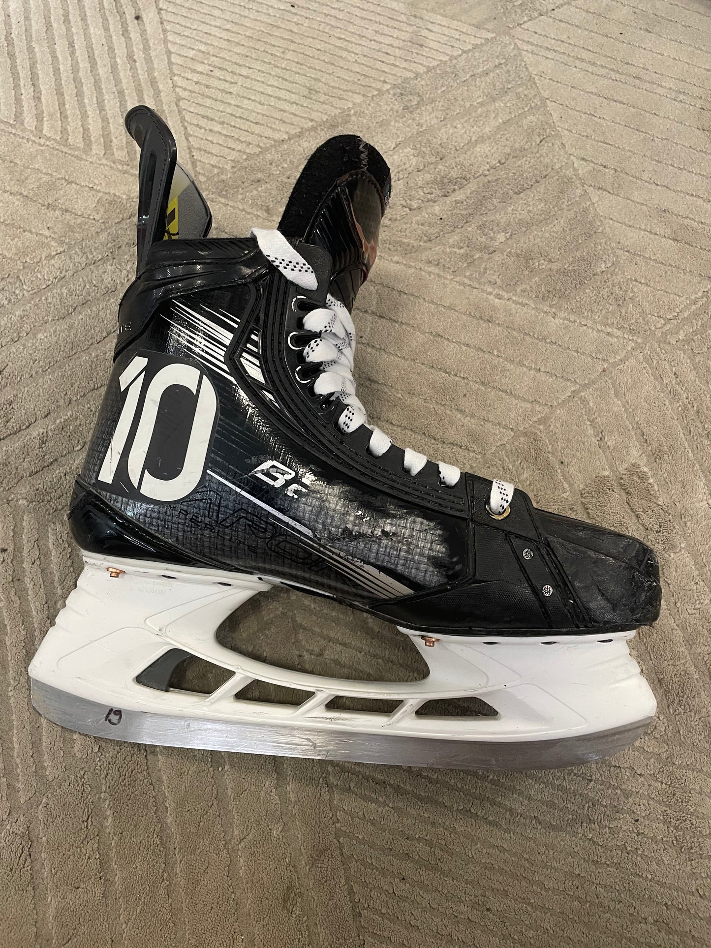 Bauer Hyperlite 2 koko 44.5 / 9 käytetyt