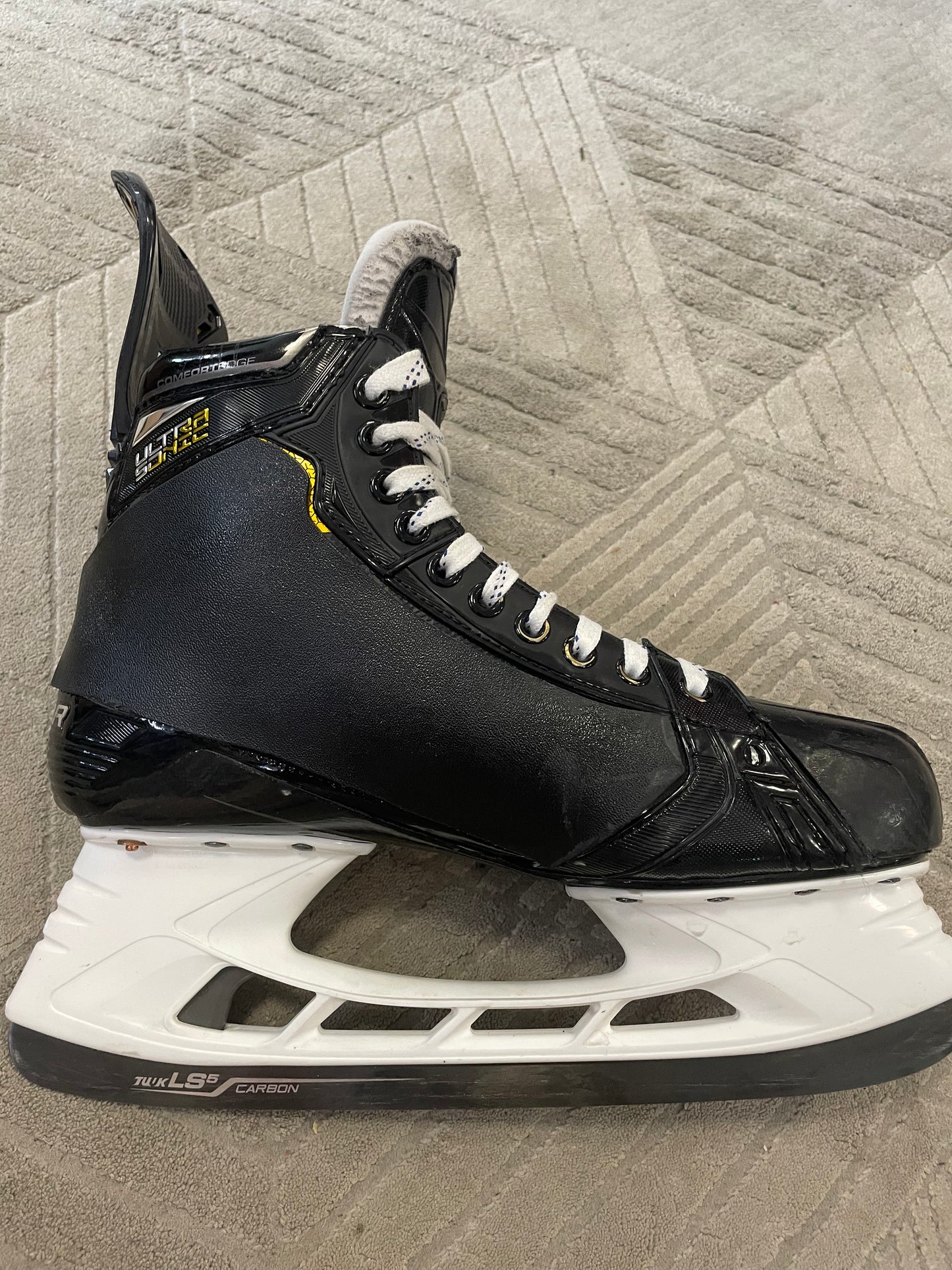 Bauer Ultrasonic koko 46 / 10.5 (2 kertaa käytetty)