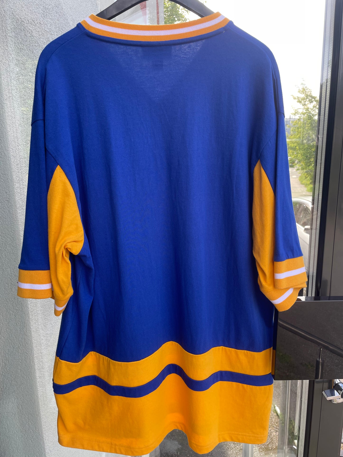 Los Angeles Rams pusero