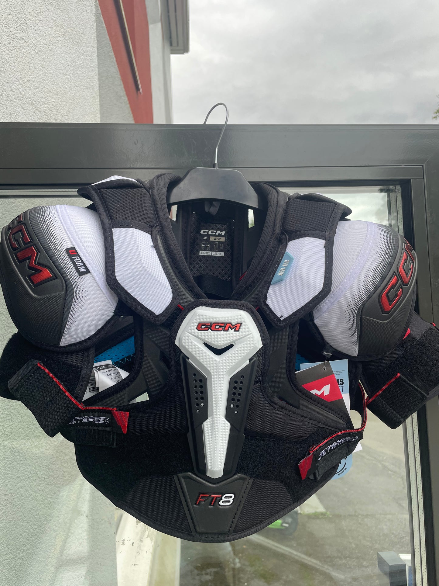 CCM Jetspeed FT 8 jr rintpanssari
