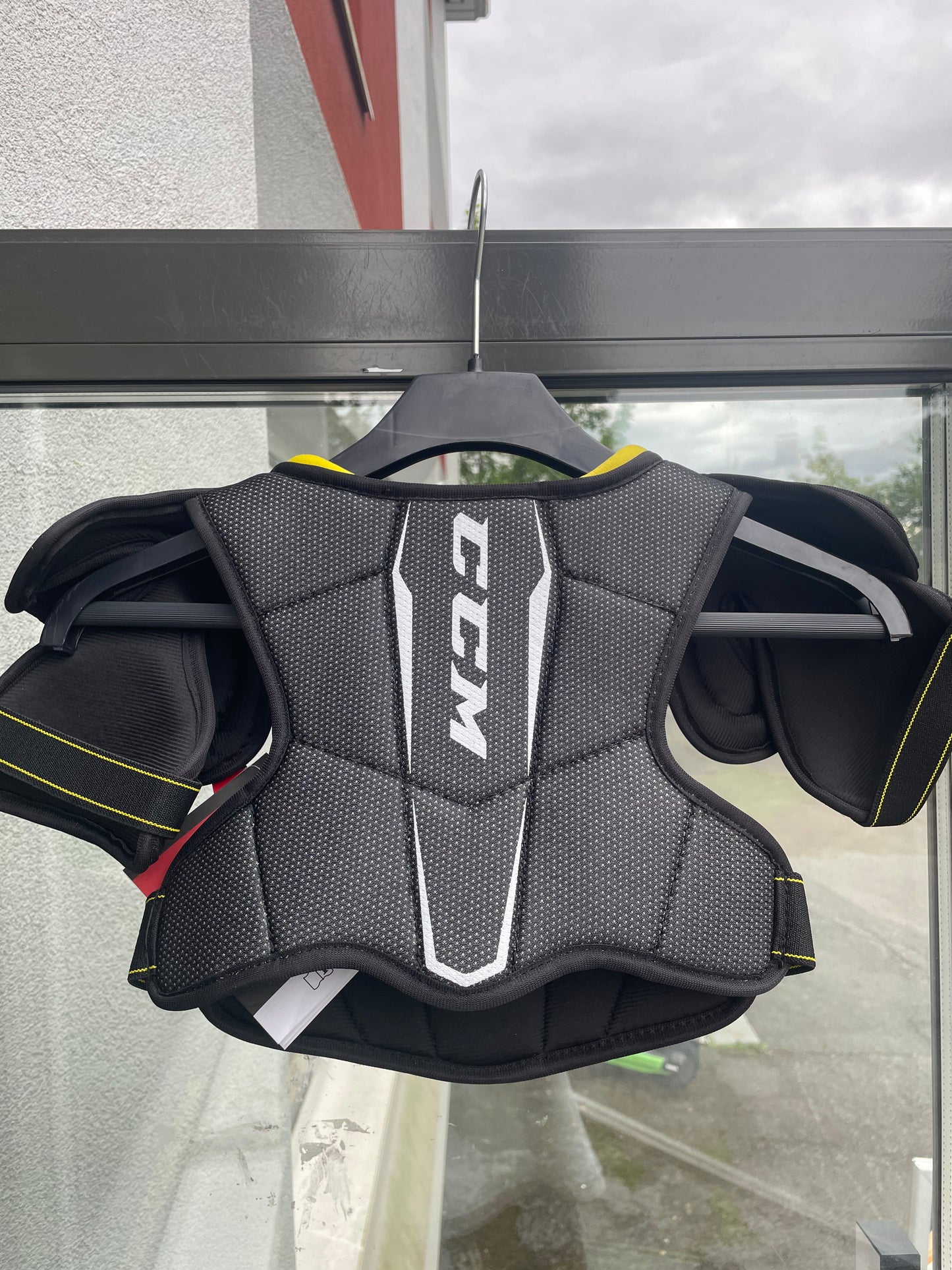 CCM Tacks 9550 yth rintapanssari