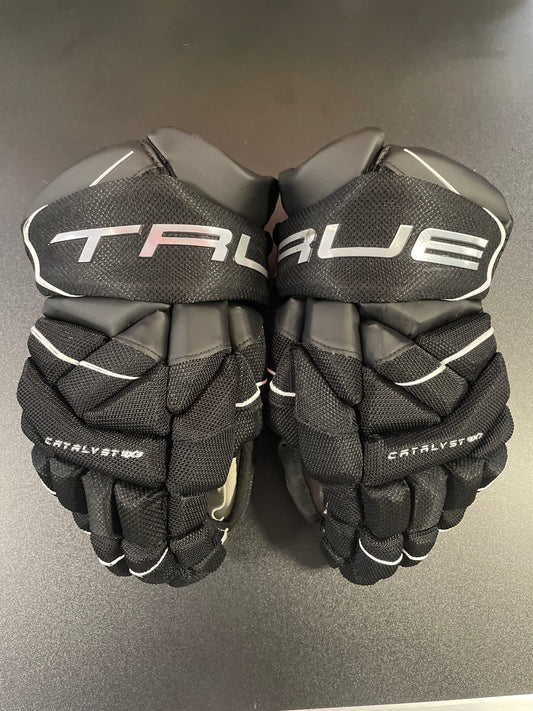 True Catalyst 13” hanskat