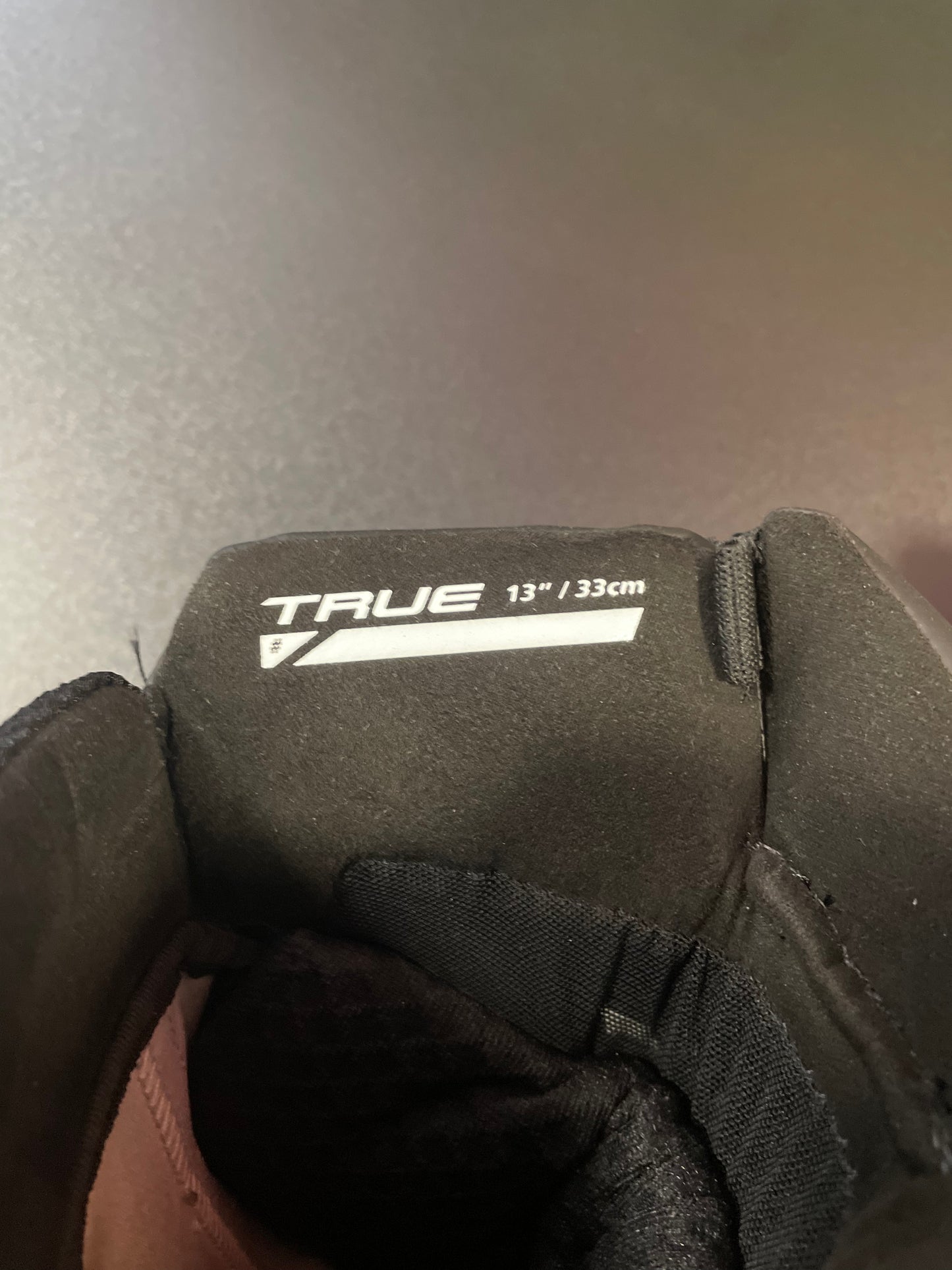 True Catalyst 13” hanskat