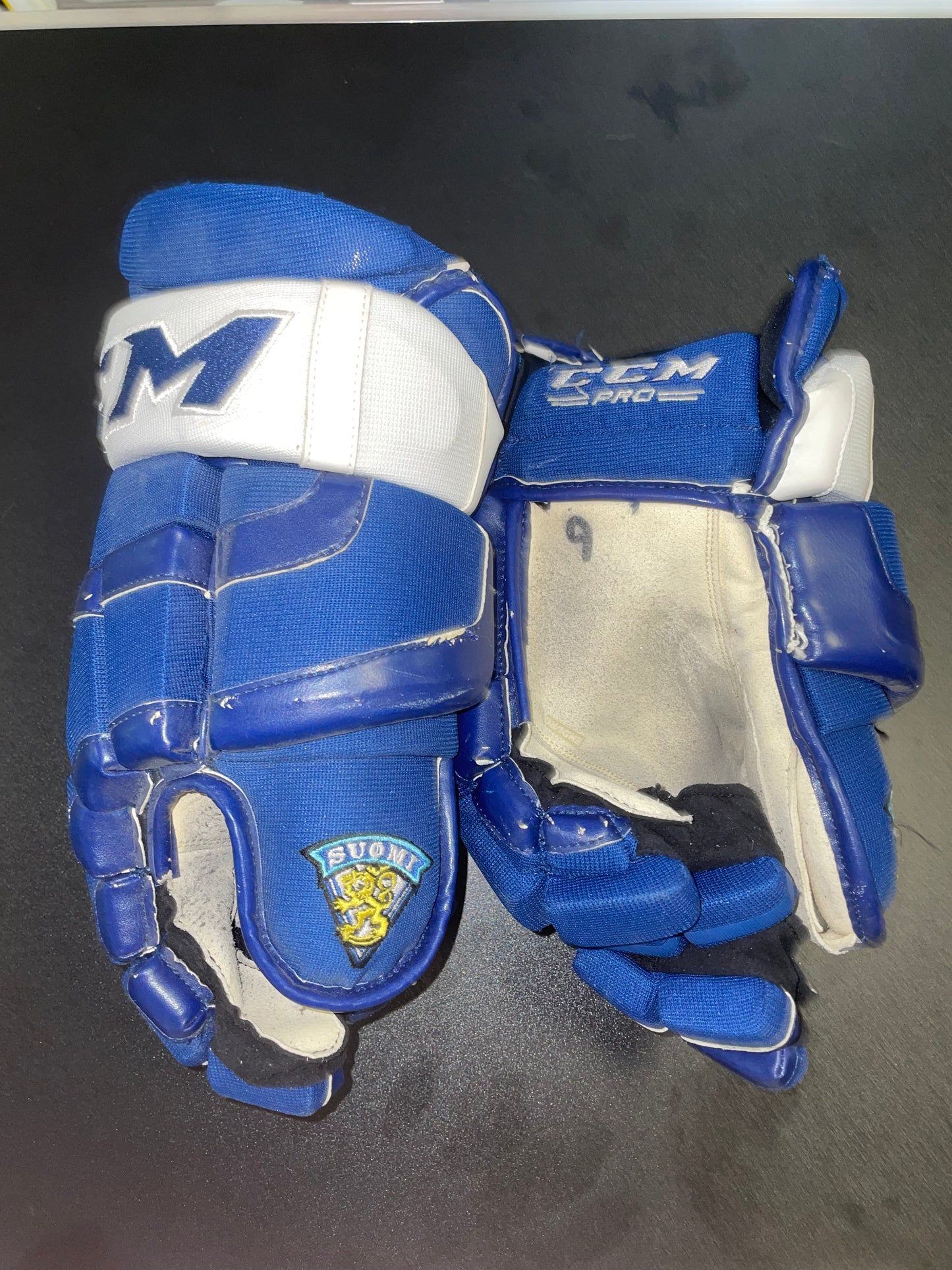 CCM Pro maajoukkuehanskat 15”