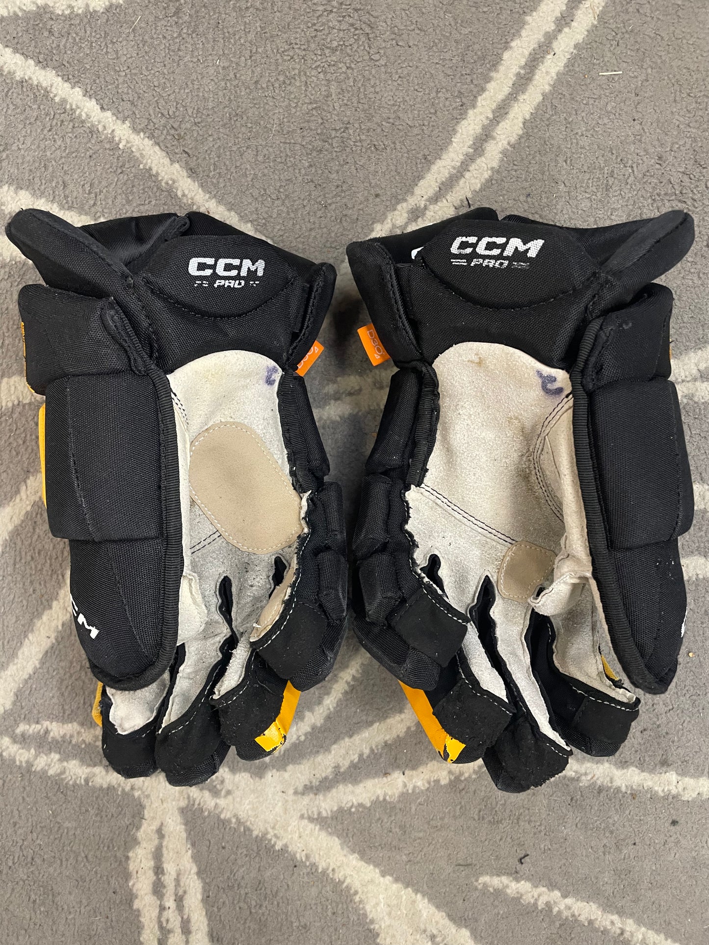 CCM PRO (huskies) 14”