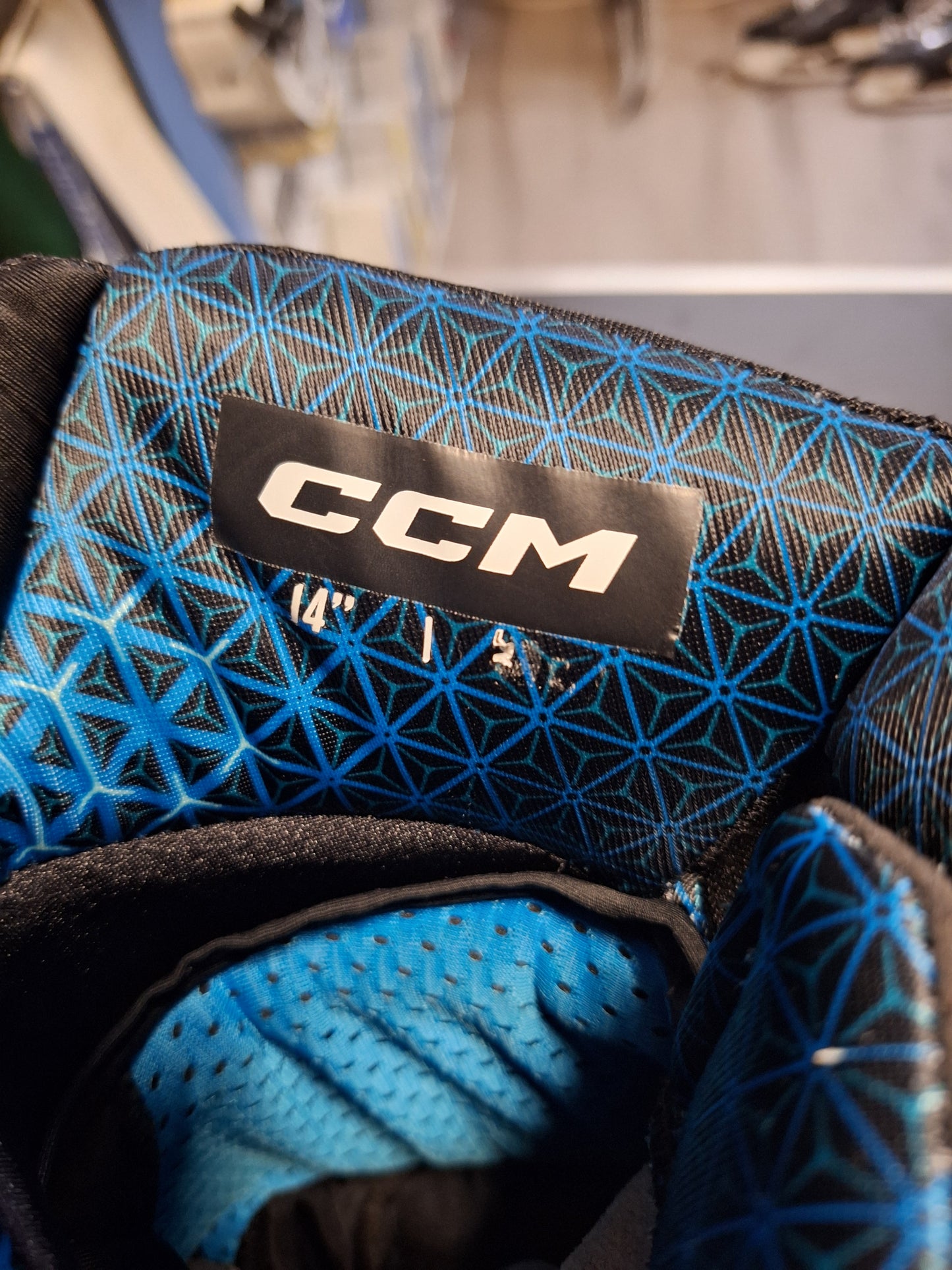 CCM FT8 Pro koko 14" ( käytetyt )