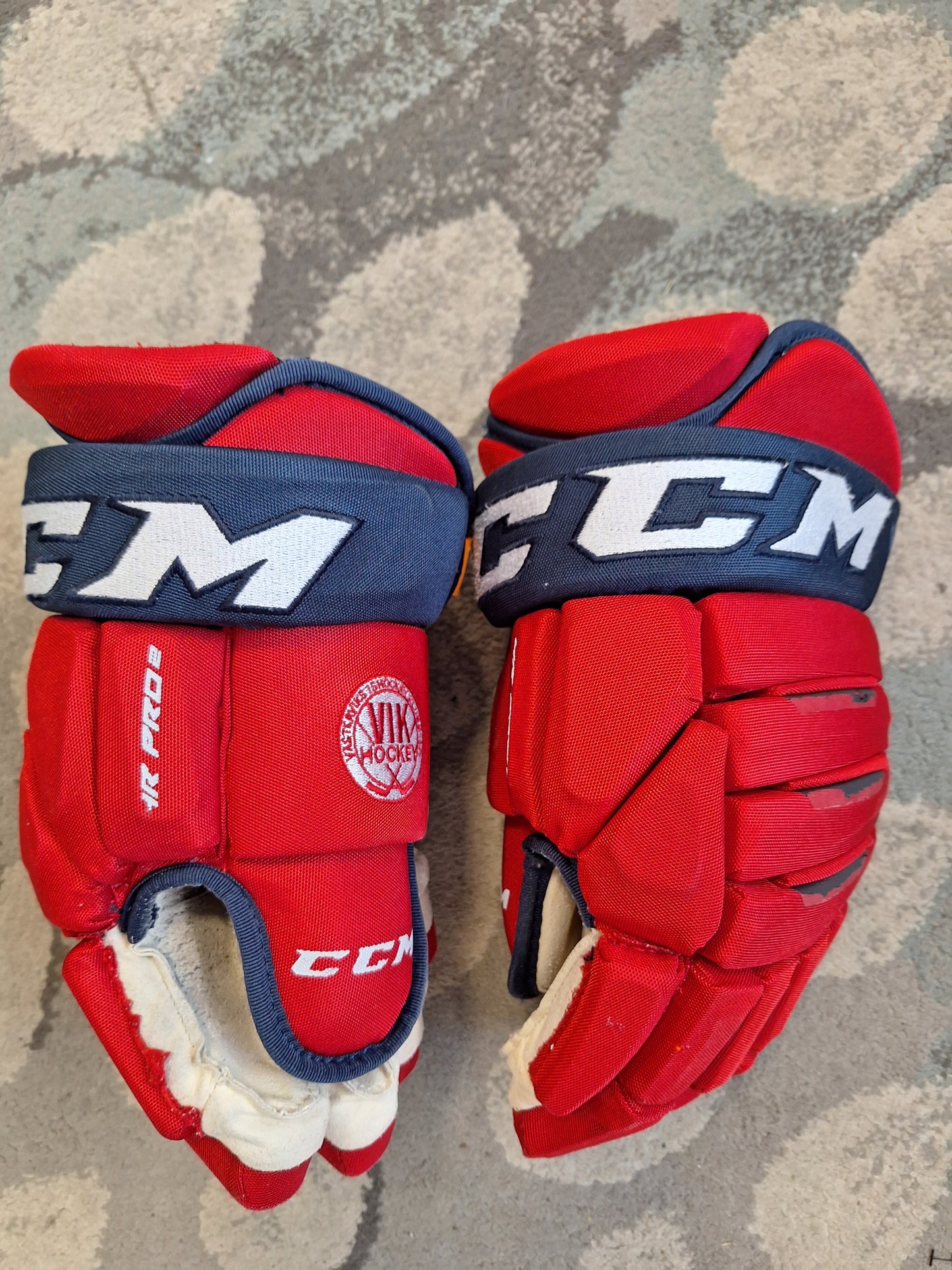 CCM 4R Pro koko 14 ( VIK Hockey ) käytetyt