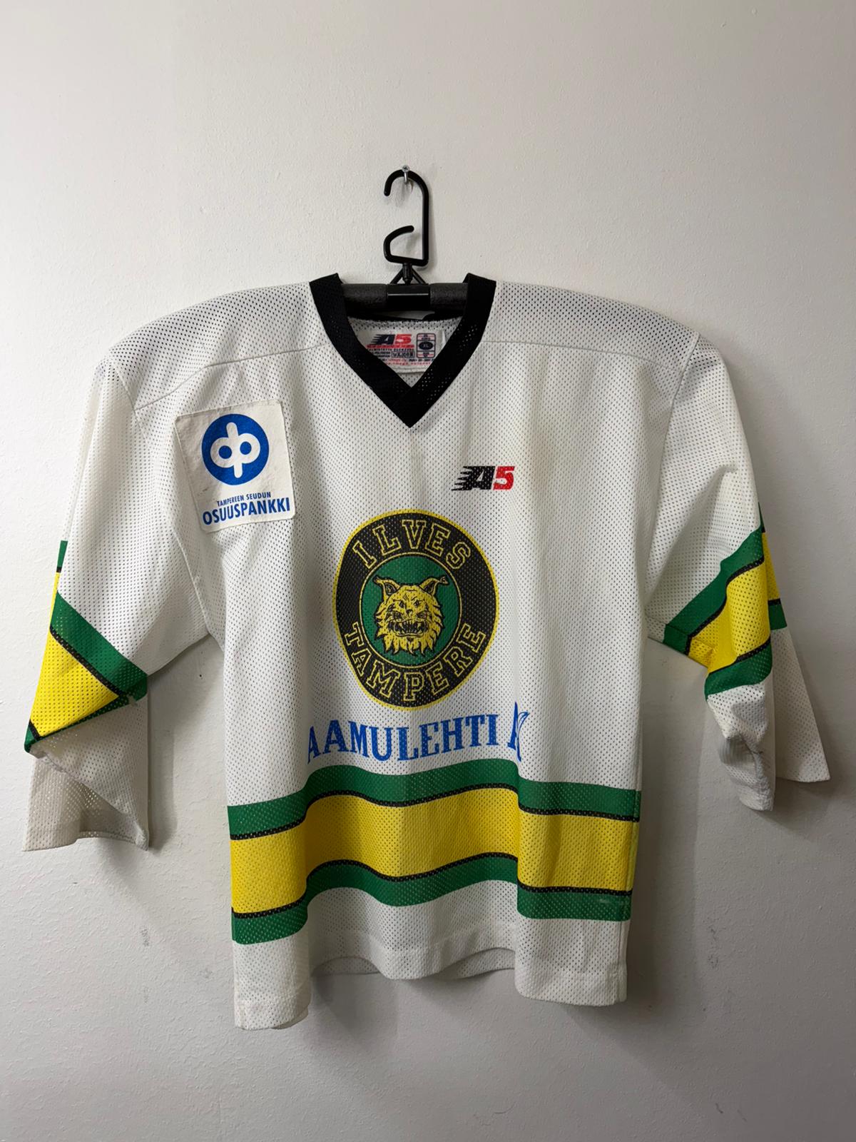 Ilves paita koko XL käytetty