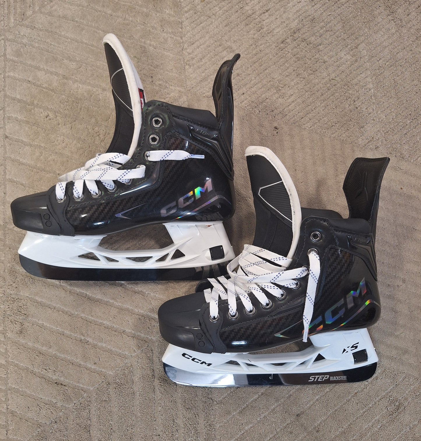 CCM FT8 Pro made in Canada koko 6 puoli = 41