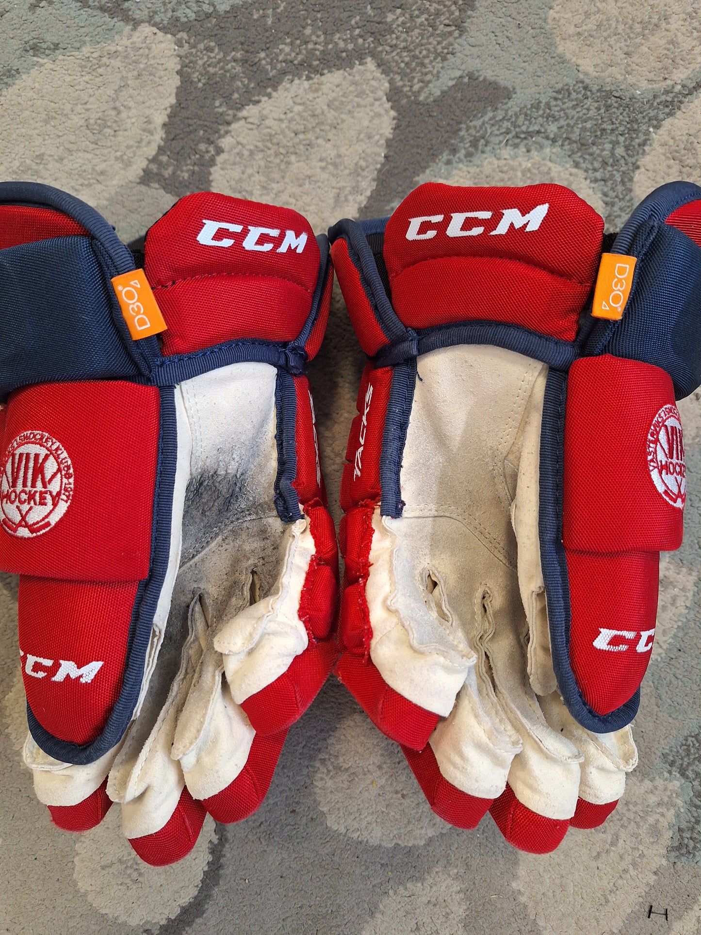 CCM 4R Pro koko 14 ( VIK Hockey ) käytetyt