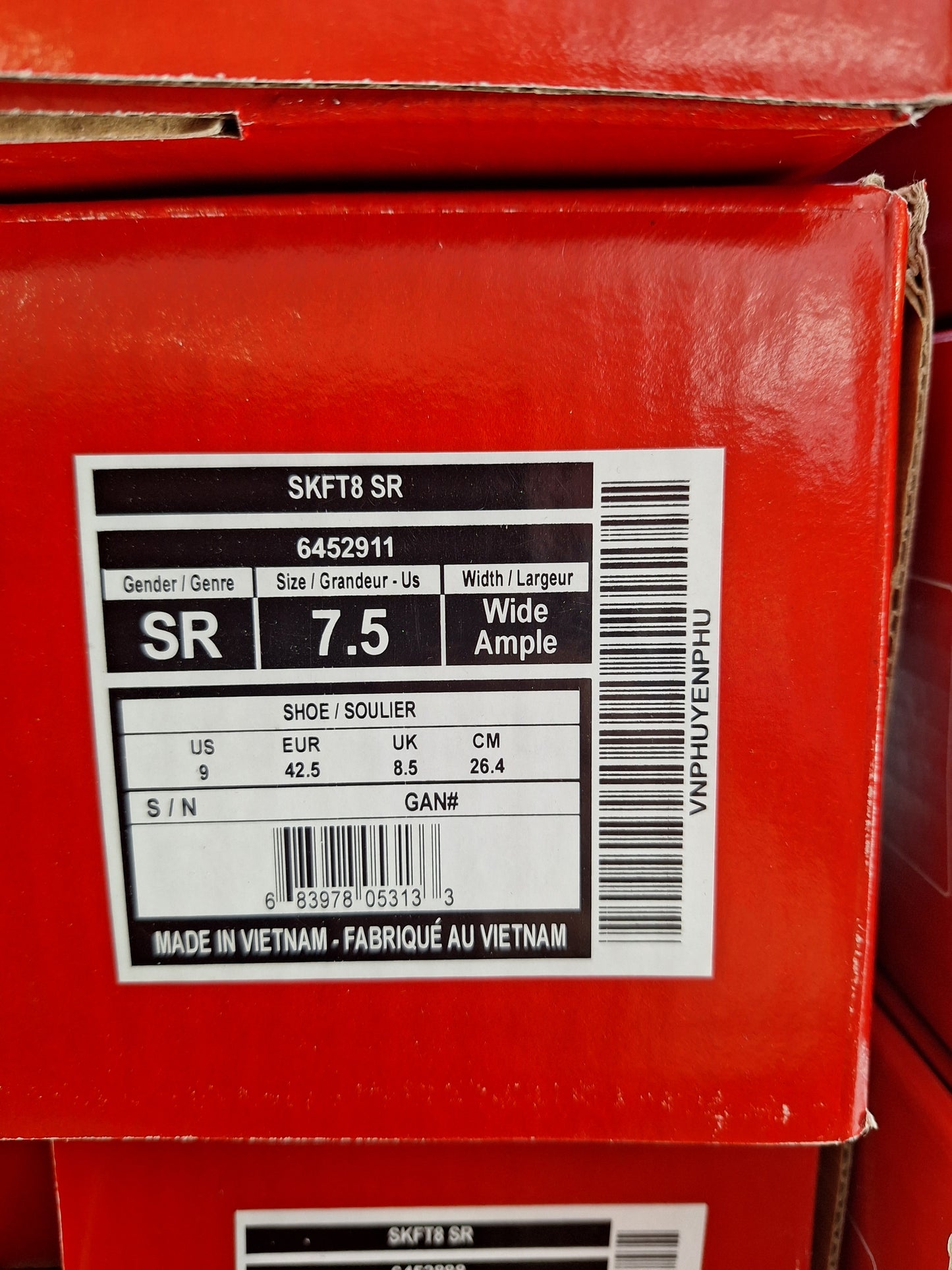 CCM FT8 koko 7.5 = 42.5 lesti Wide ( leveä ) SUOMEN HALVIN