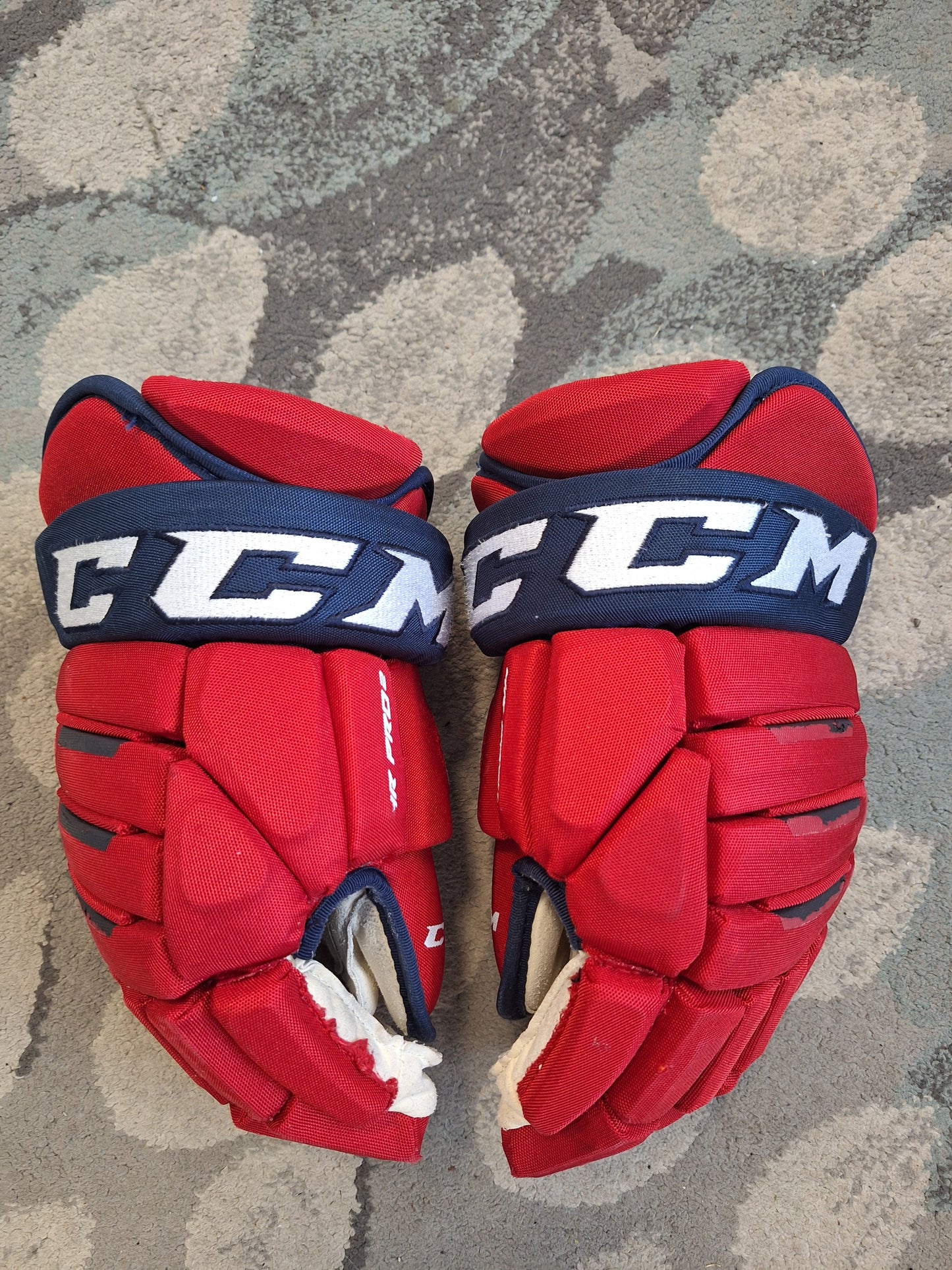 CCM 4R Pro koko 14 ( VIK Hockey ) käytetyt
