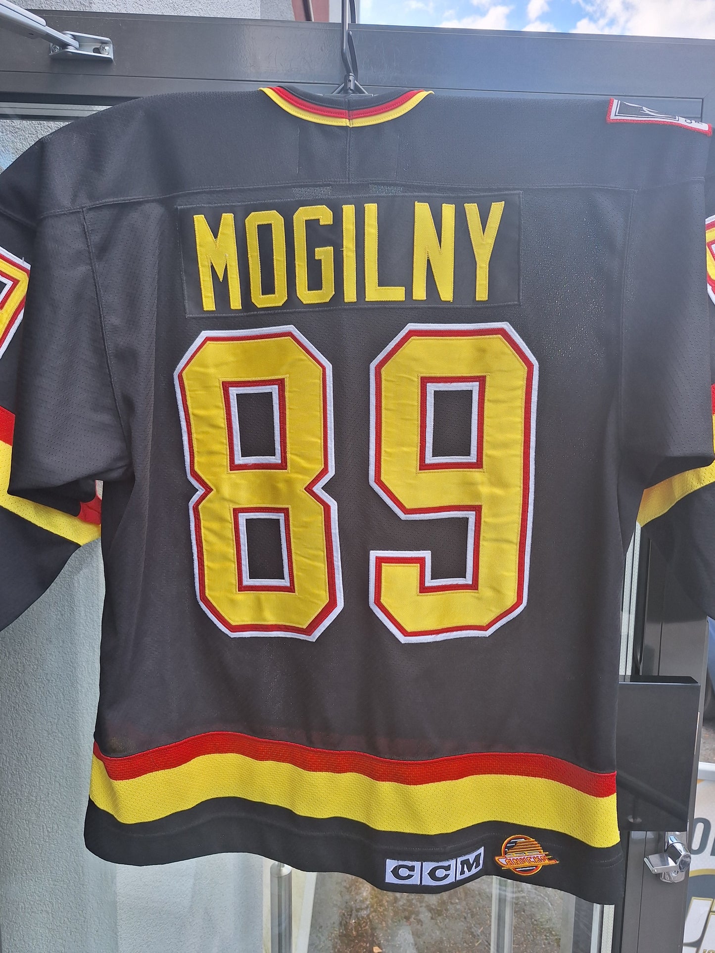 Legendaarinen vanha Canucks fanipaita koko L