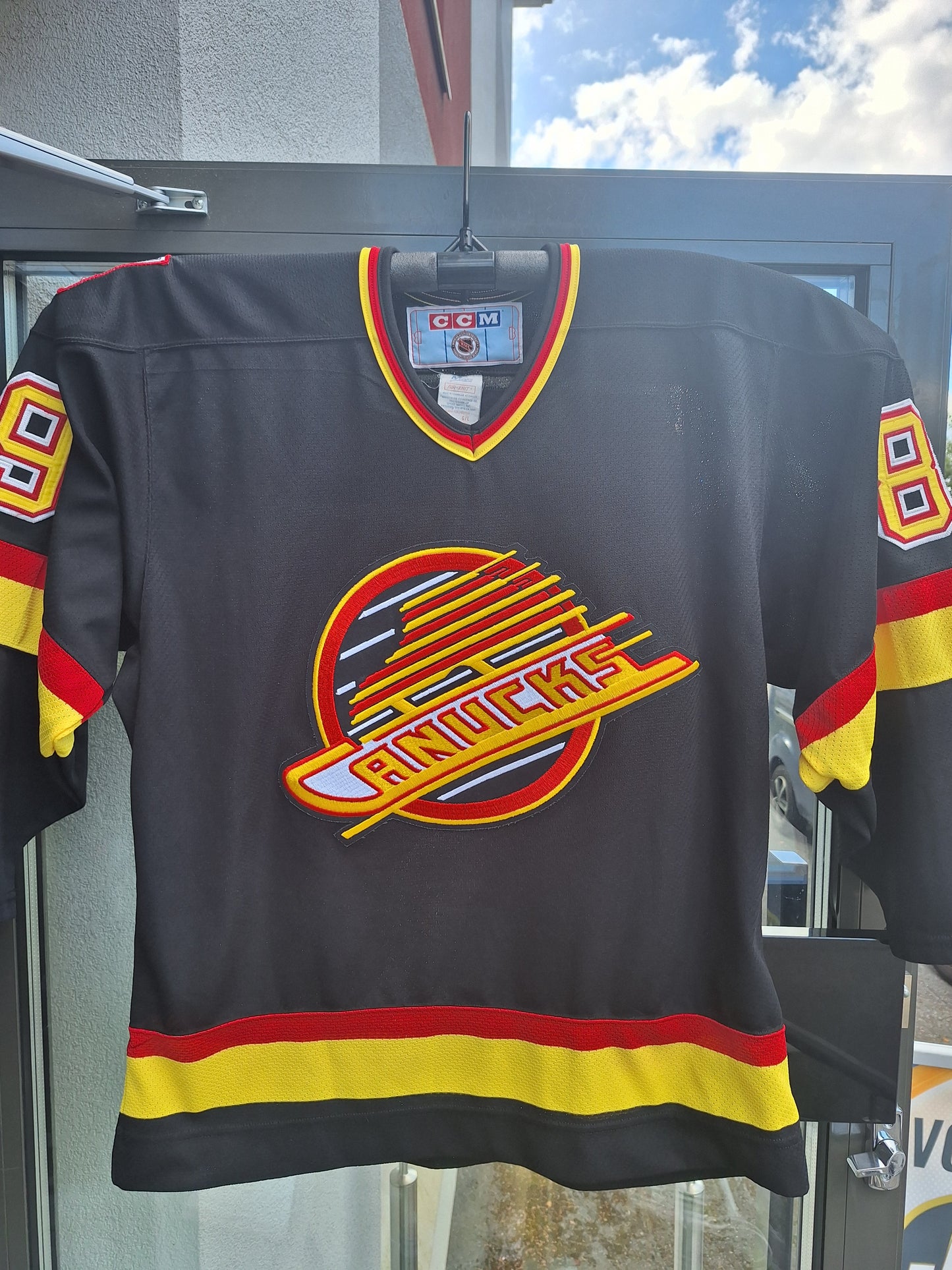 Legendaarinen vanha Canucks fanipaita koko L