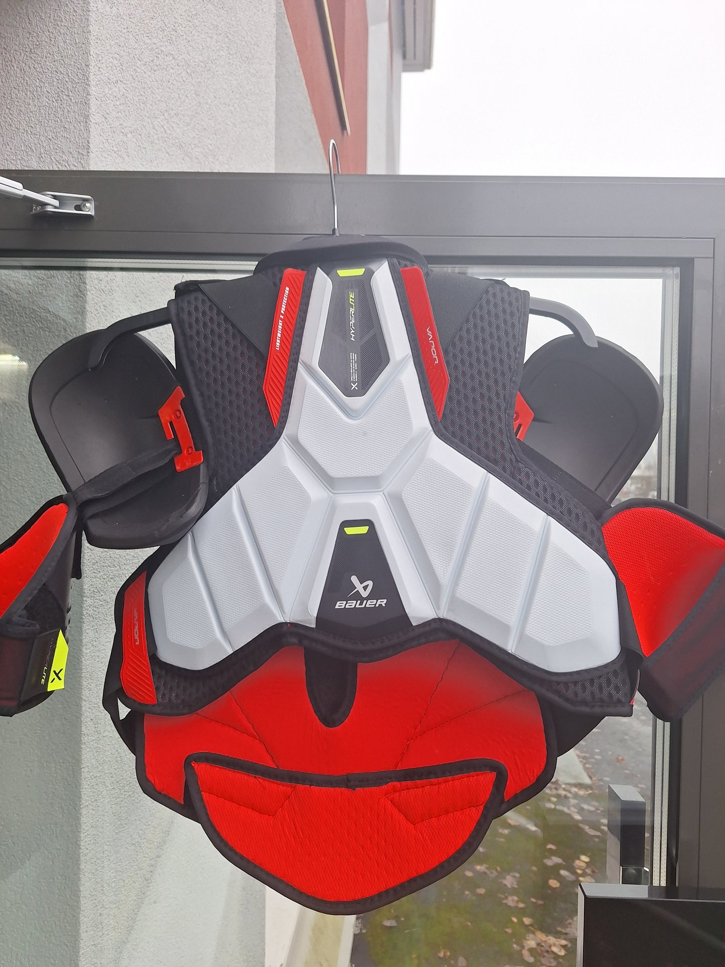 Bauer hyperlite Sr L