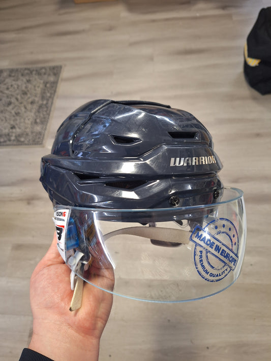 Warrior CF 100 käytetty kypärä uusi Bosport visiiri. Koko Medium