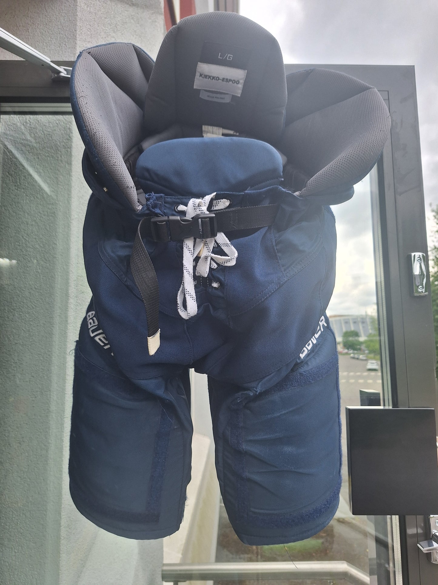 Bauer nexus Pro pelihousut koko Sr L käytetyt väri navy.