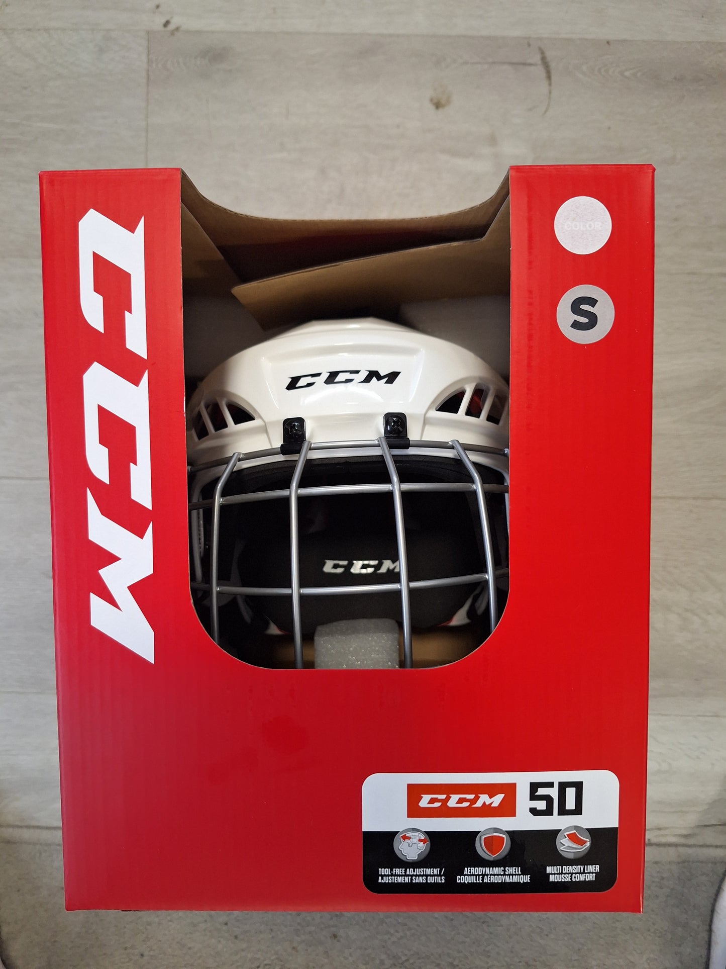 CCM 50 kypärä koko S uusi