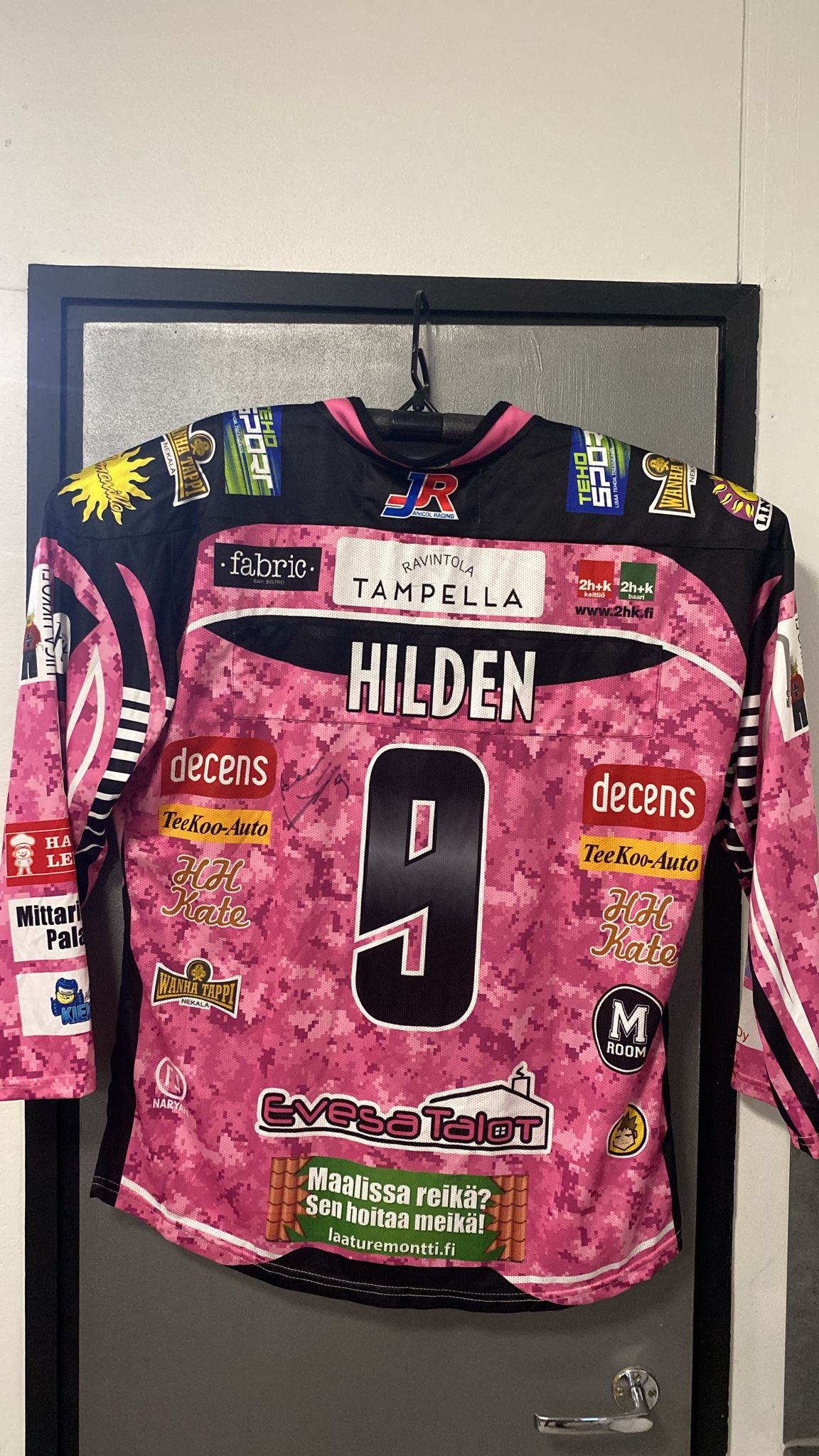 Käyttämätön Antti Hilden Pahalampi pelipaita koko L