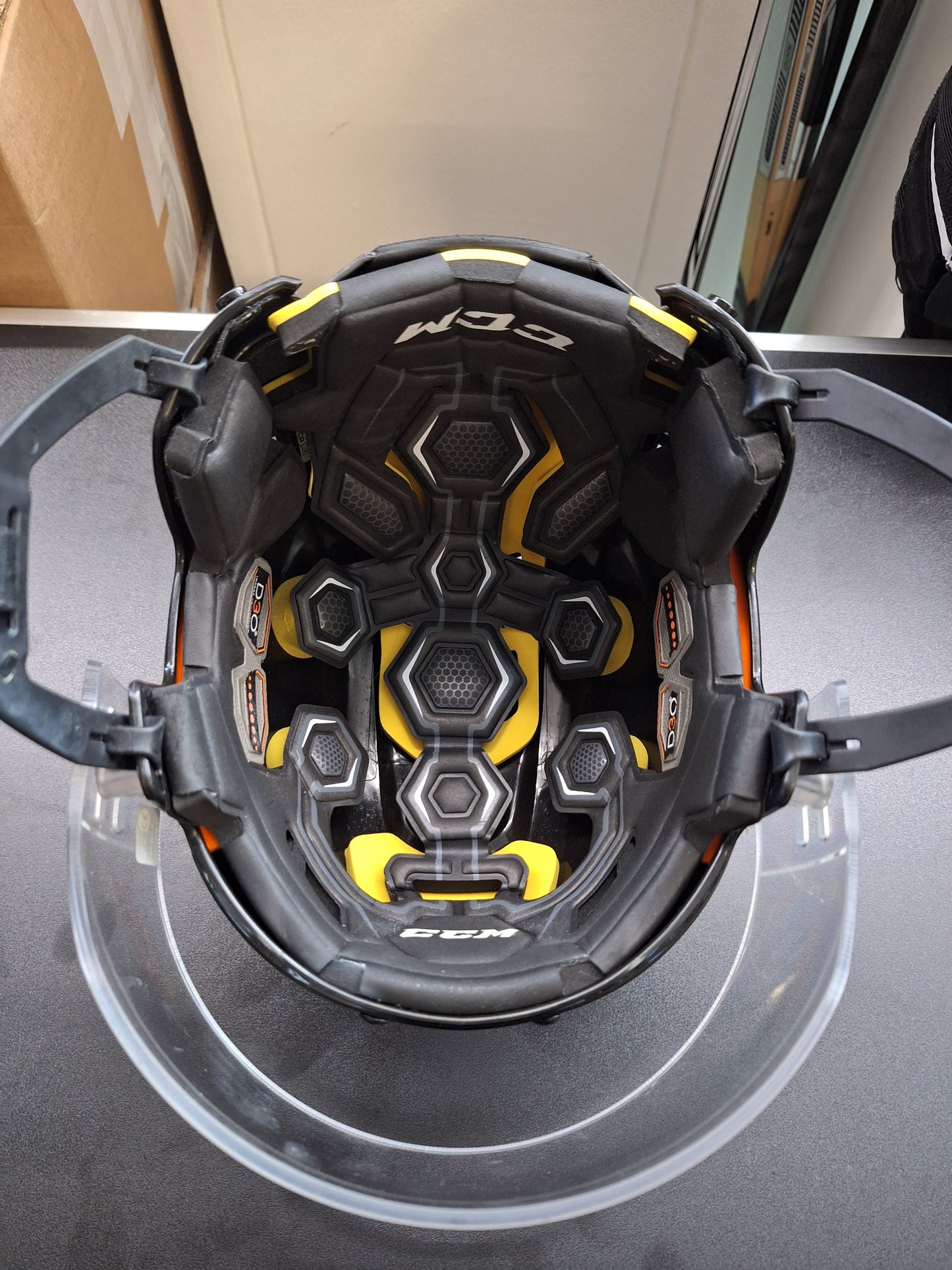 CCM Tacks 310 koko S ( kunto erinomainen ja tarrat saa pois )