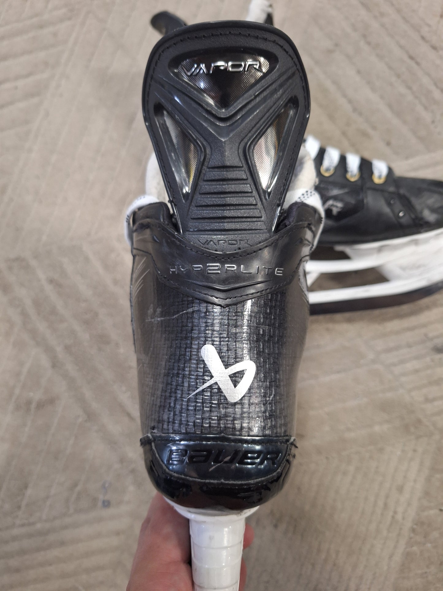 Bauer hyperlite koko 5 = 38.5