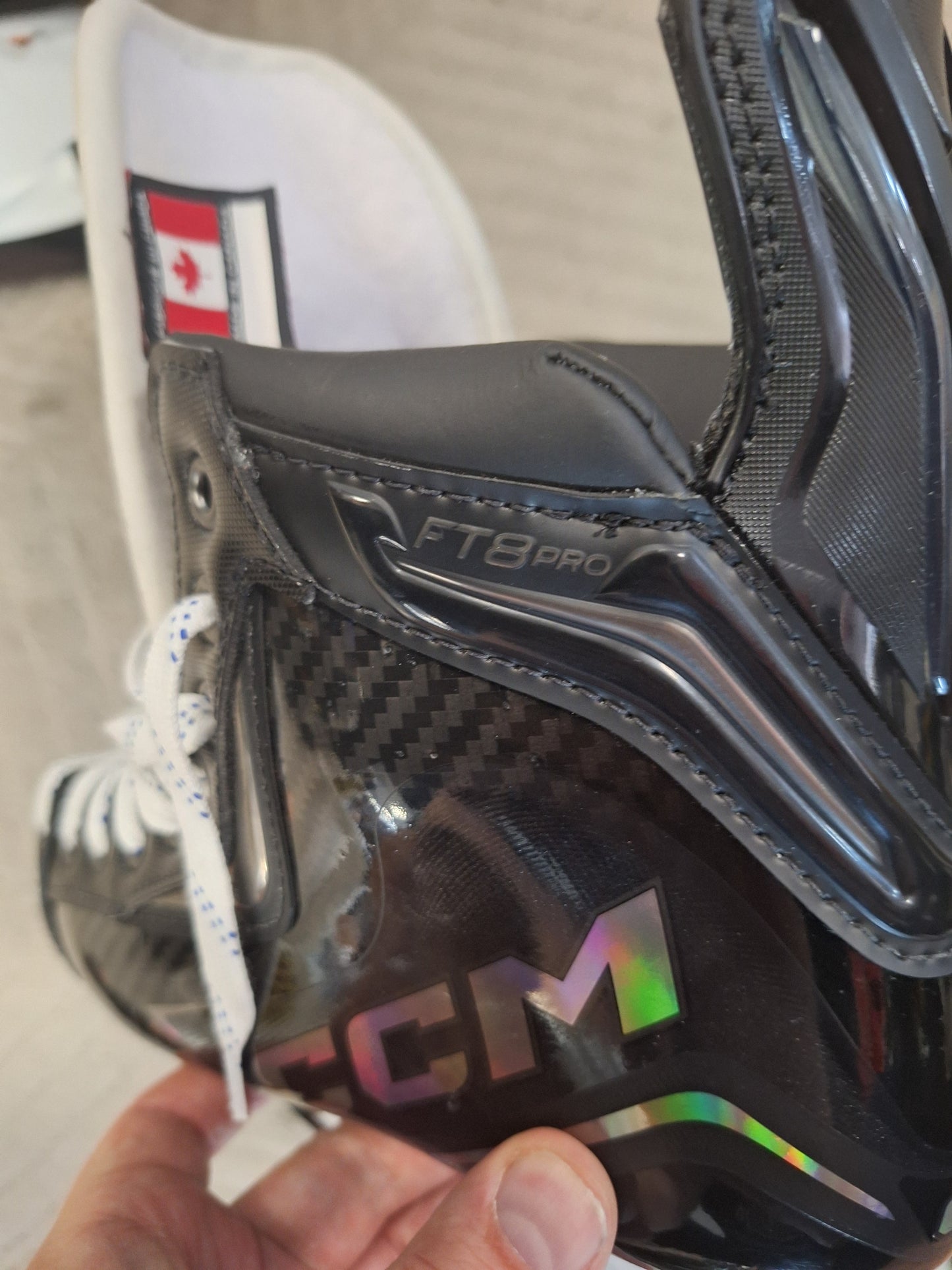 CCM FT8 Pro made in Canada koko 6 puoli = 41