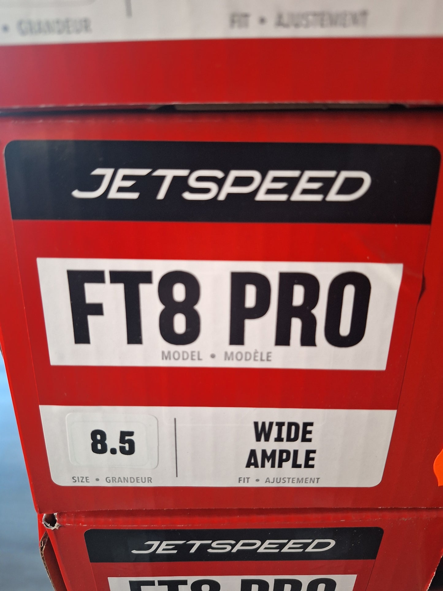 CCM FT8 PRO koko 8.5 = 44 lesti wide ample ( leveä )